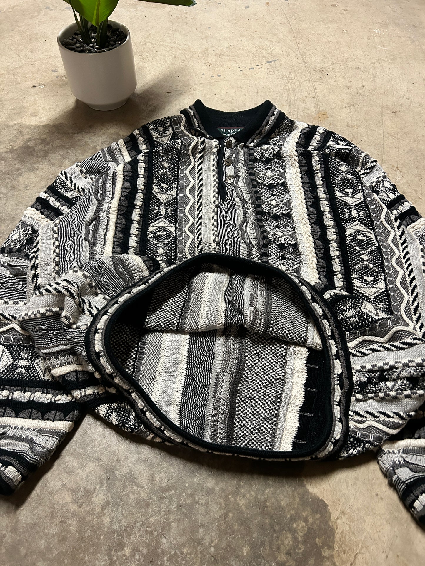 Vintage Collared Tundra Coogi Style Knit Sweater (L)