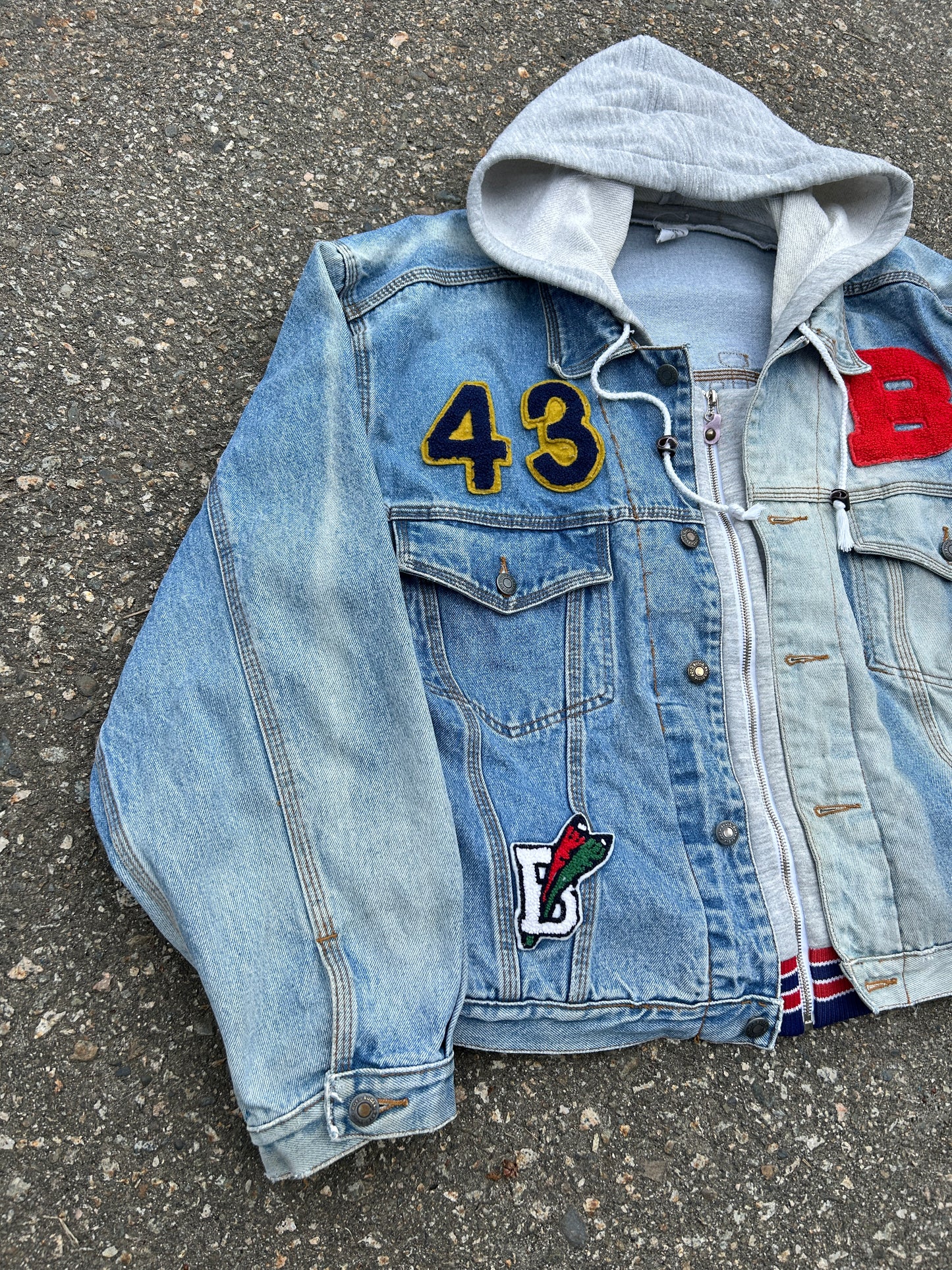 Vintage 80’s Faded Bugle Boy Hooded Denim Jacket (L)