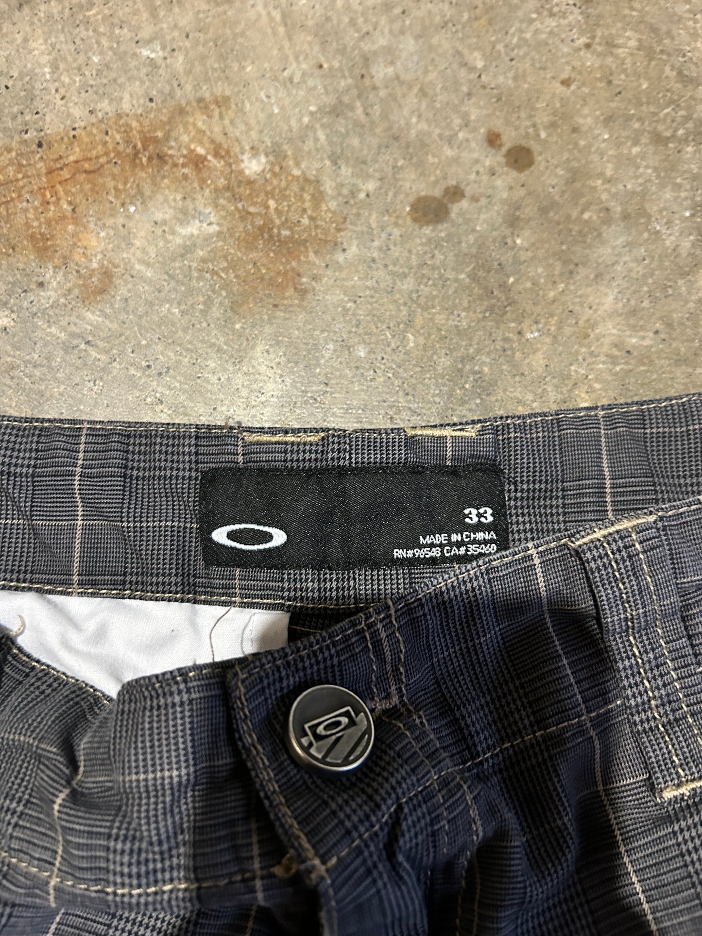 Y2K Oakley Grey Plaid Shorts (33W)
