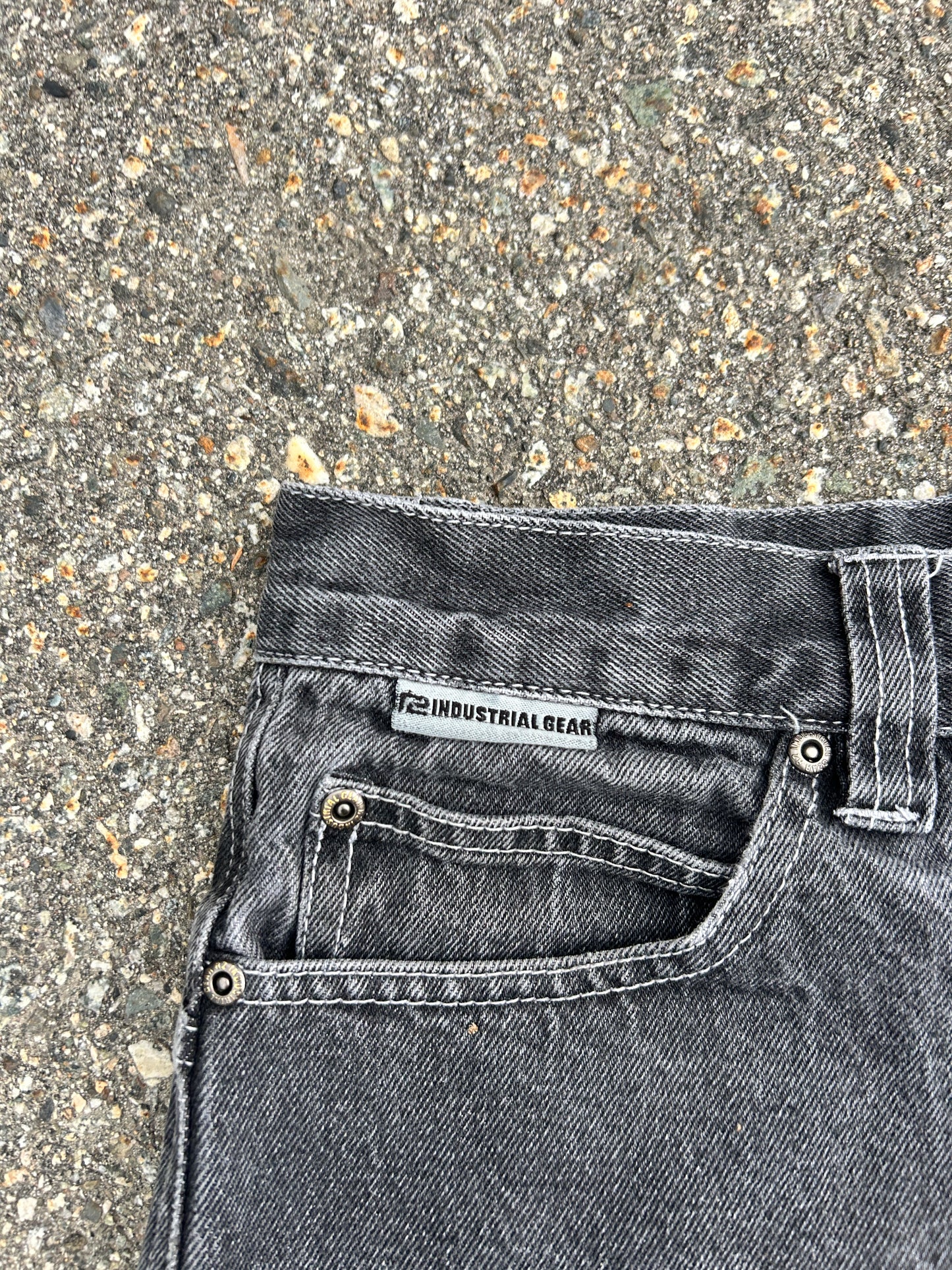 Y2K R2 Baggy Black Carpenter Jorts (32W)