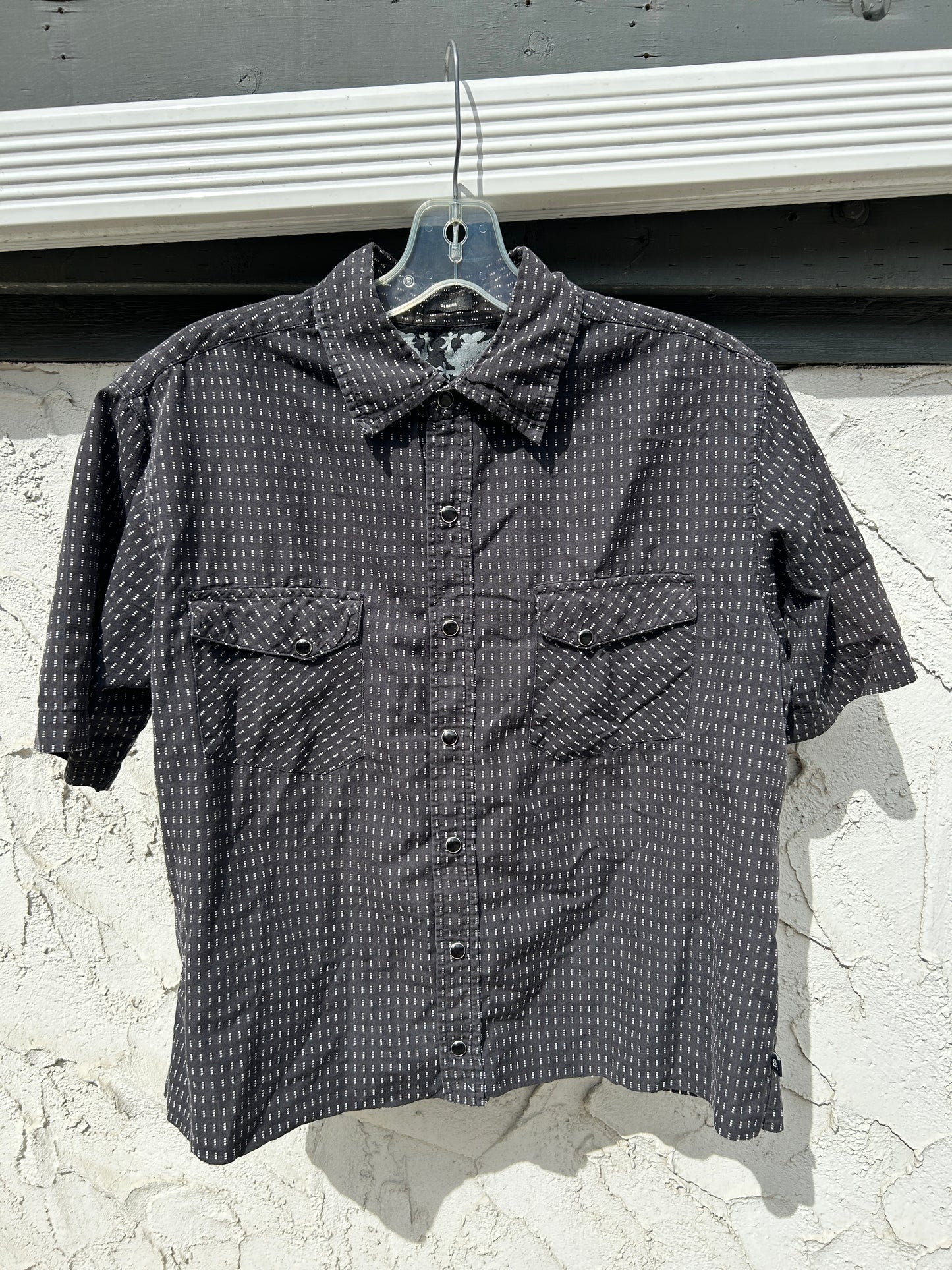 Cropped Company Standard Black Patterned Button Up (M)