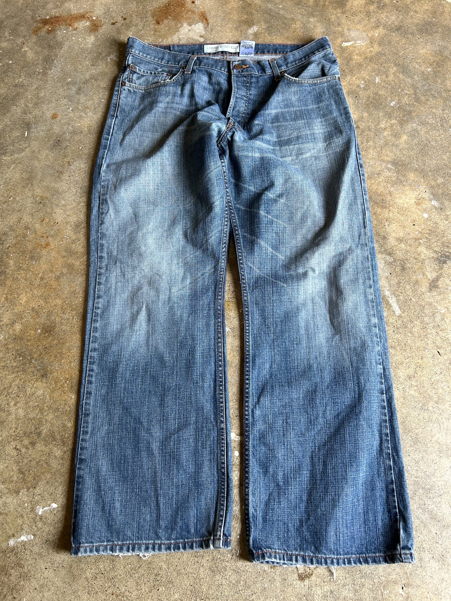 Levi’s 567 Loose Bootcut Jeans (36x32)