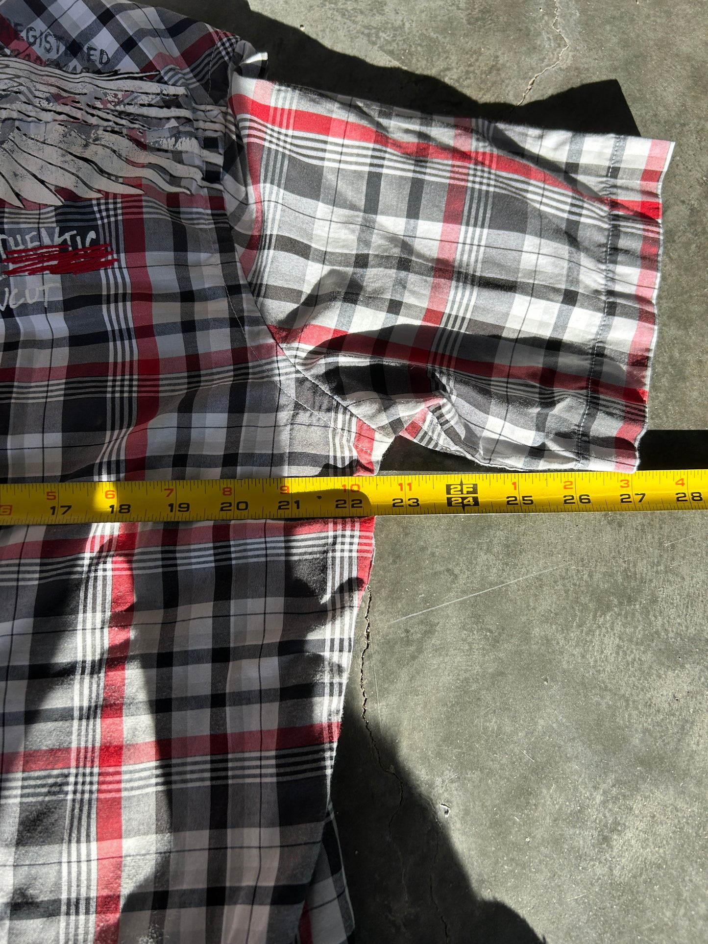Y2K Ecko Winged Skull Button Up (M)