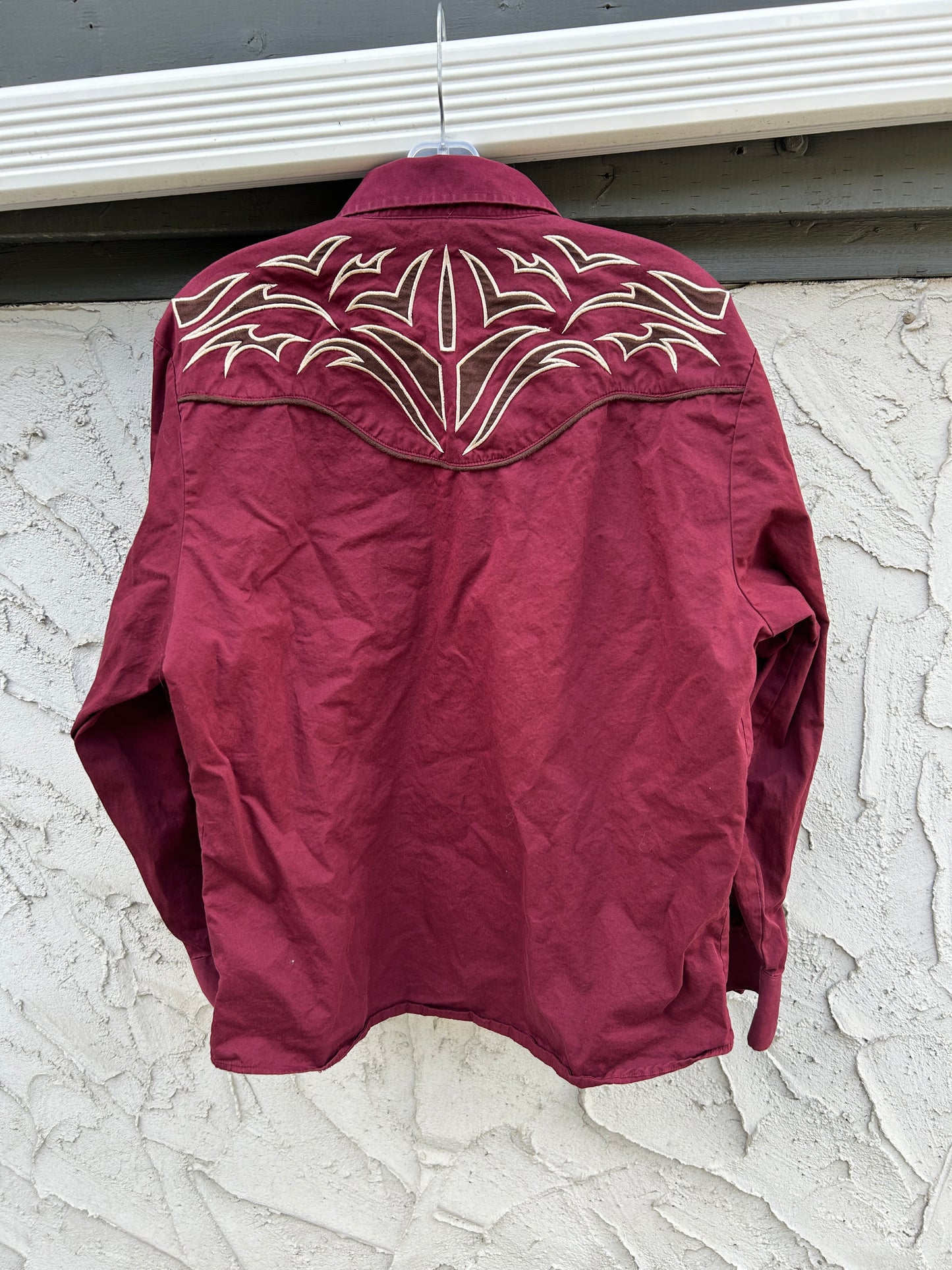 Vintage Tribal Y2K Style Western Shirt (L)