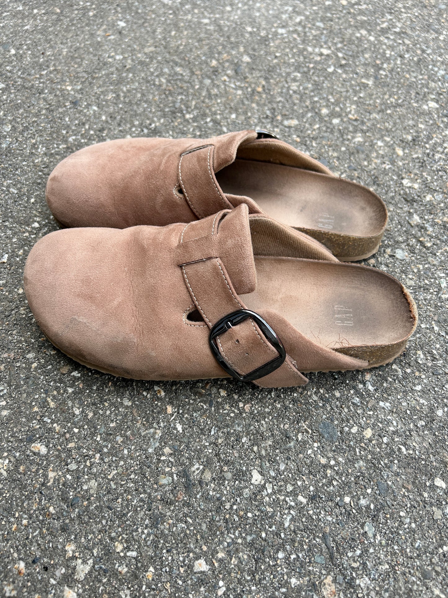 Light Brown Gap Suede Boston Clogs (9.5M)