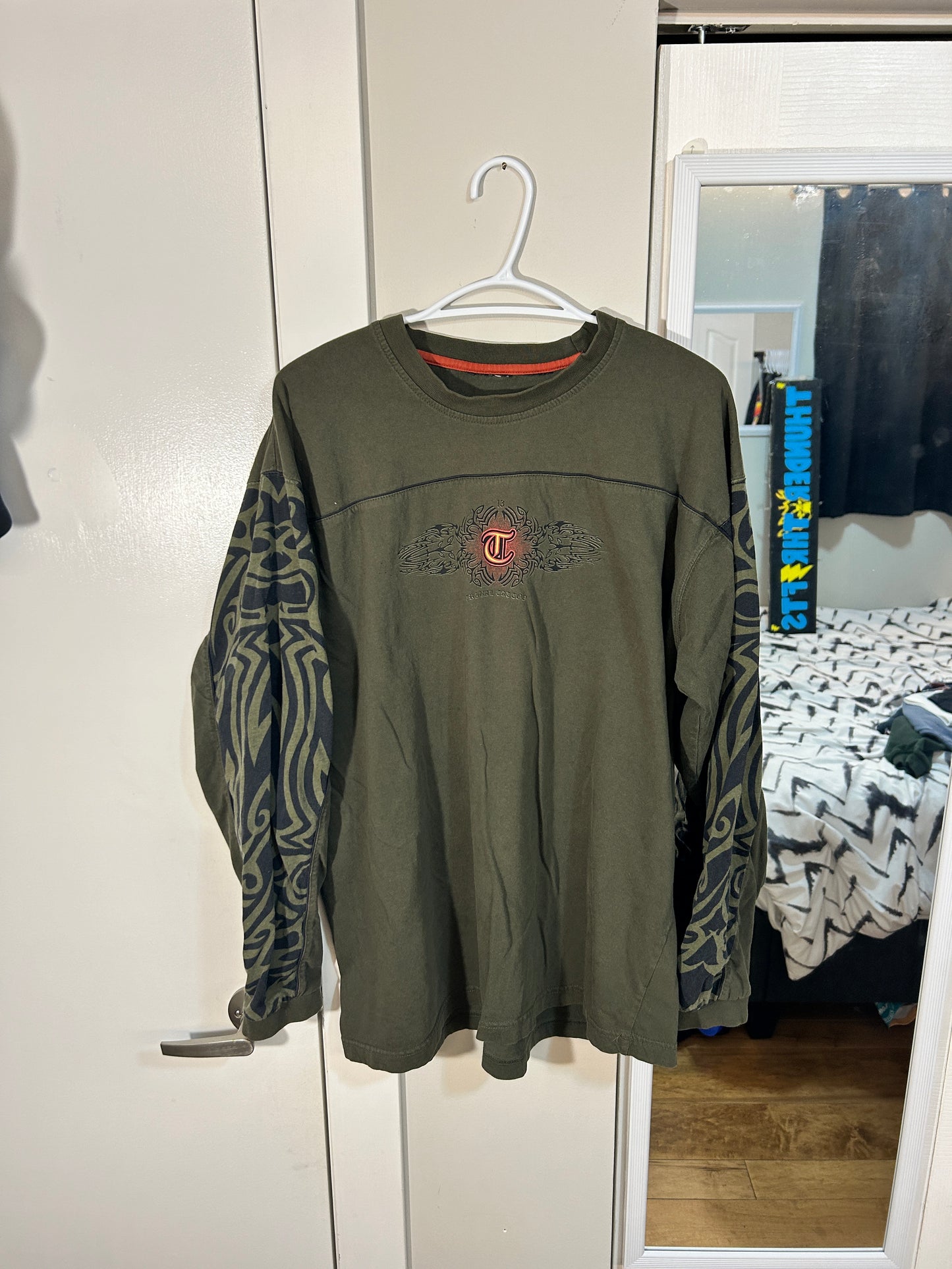 Vintage Tribal Tattoo LS (L)