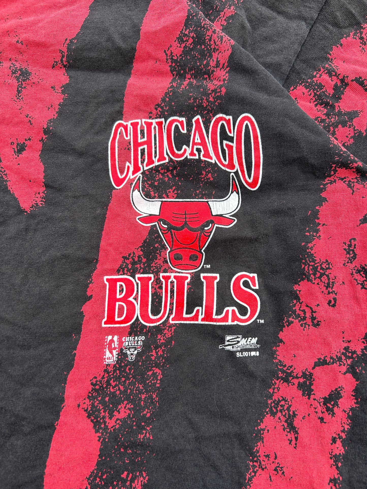 Vintage 90’s Stripe Dyed Chicago Bulls Tee (L)