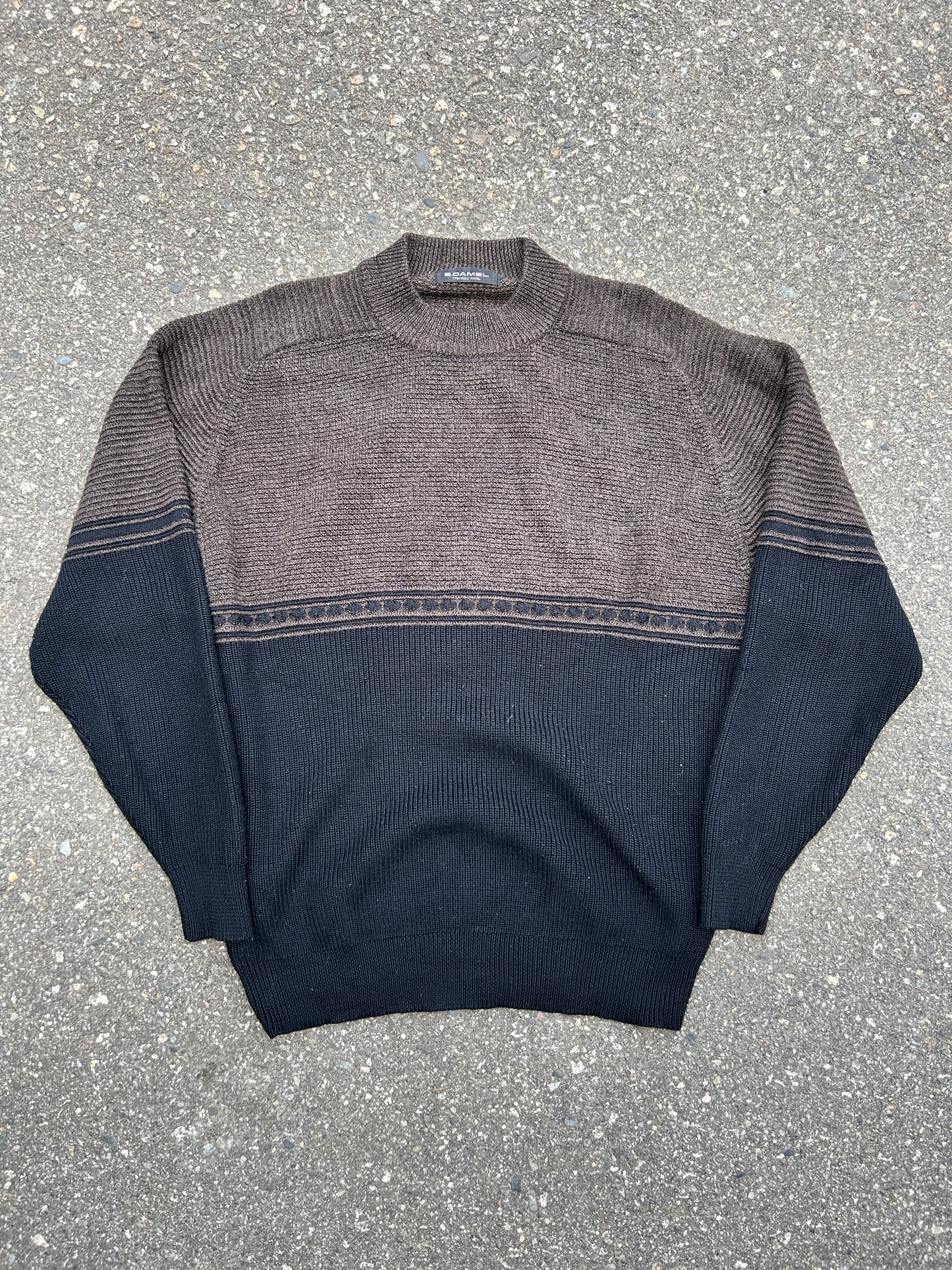 E. Camel Two Tone Knit Sweater (XL)