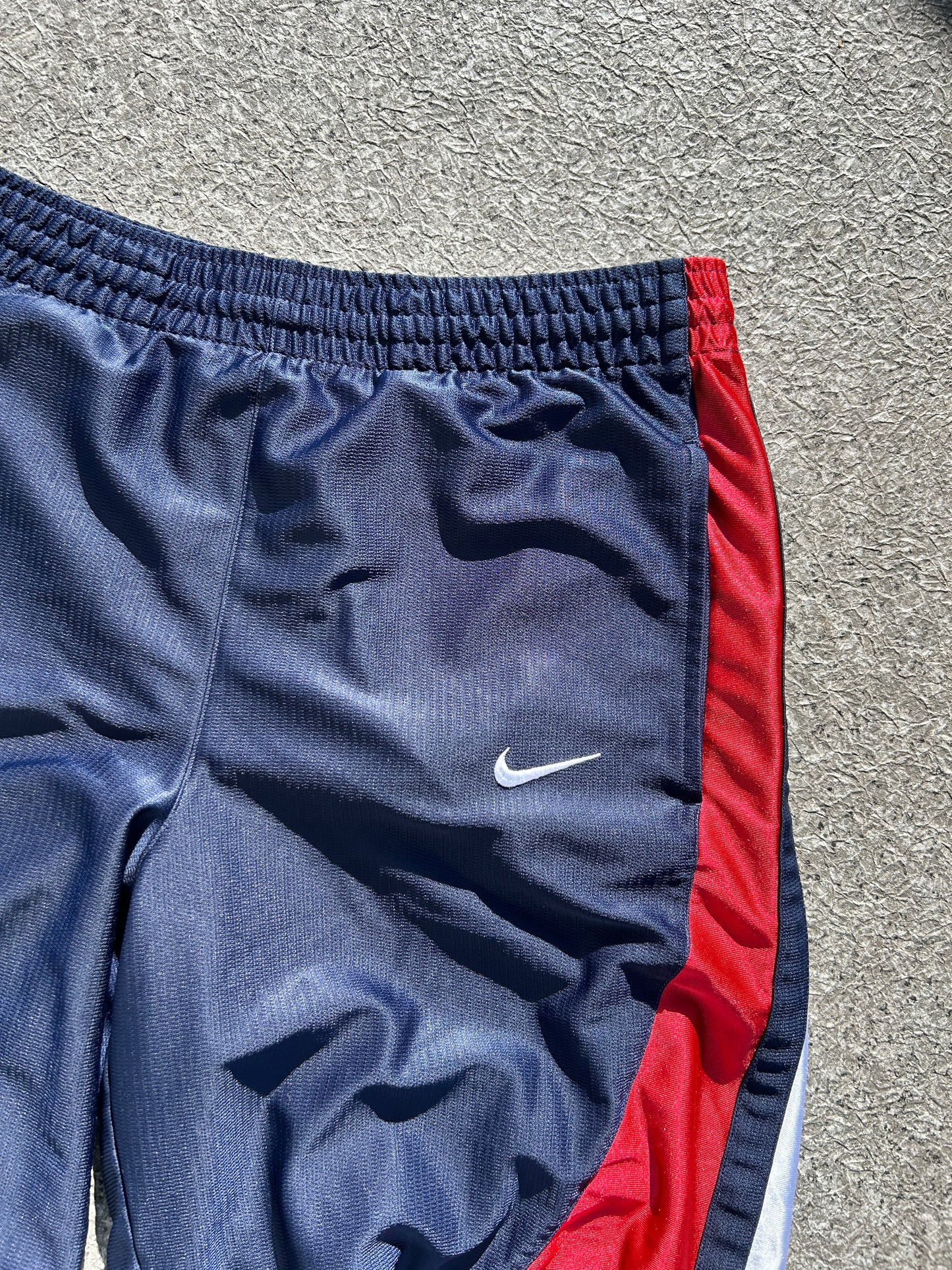 Vintage Nike Basketball Shorts (fit L)