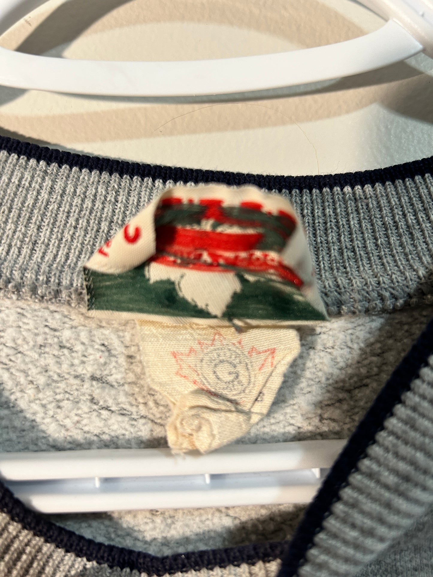 Vintage Yukon Canada Quality Goods Crewneck (L)