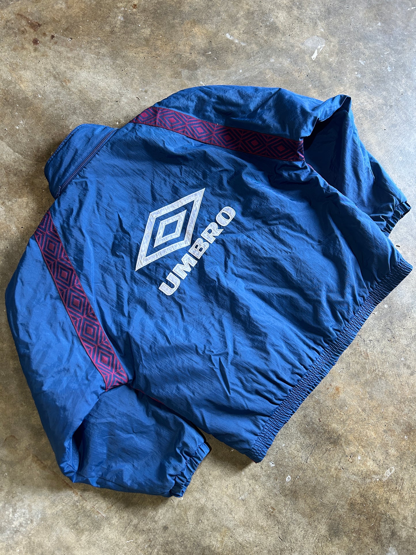 Vintage 90’s Umbro Pattern Striped Insulated Jacket (L)