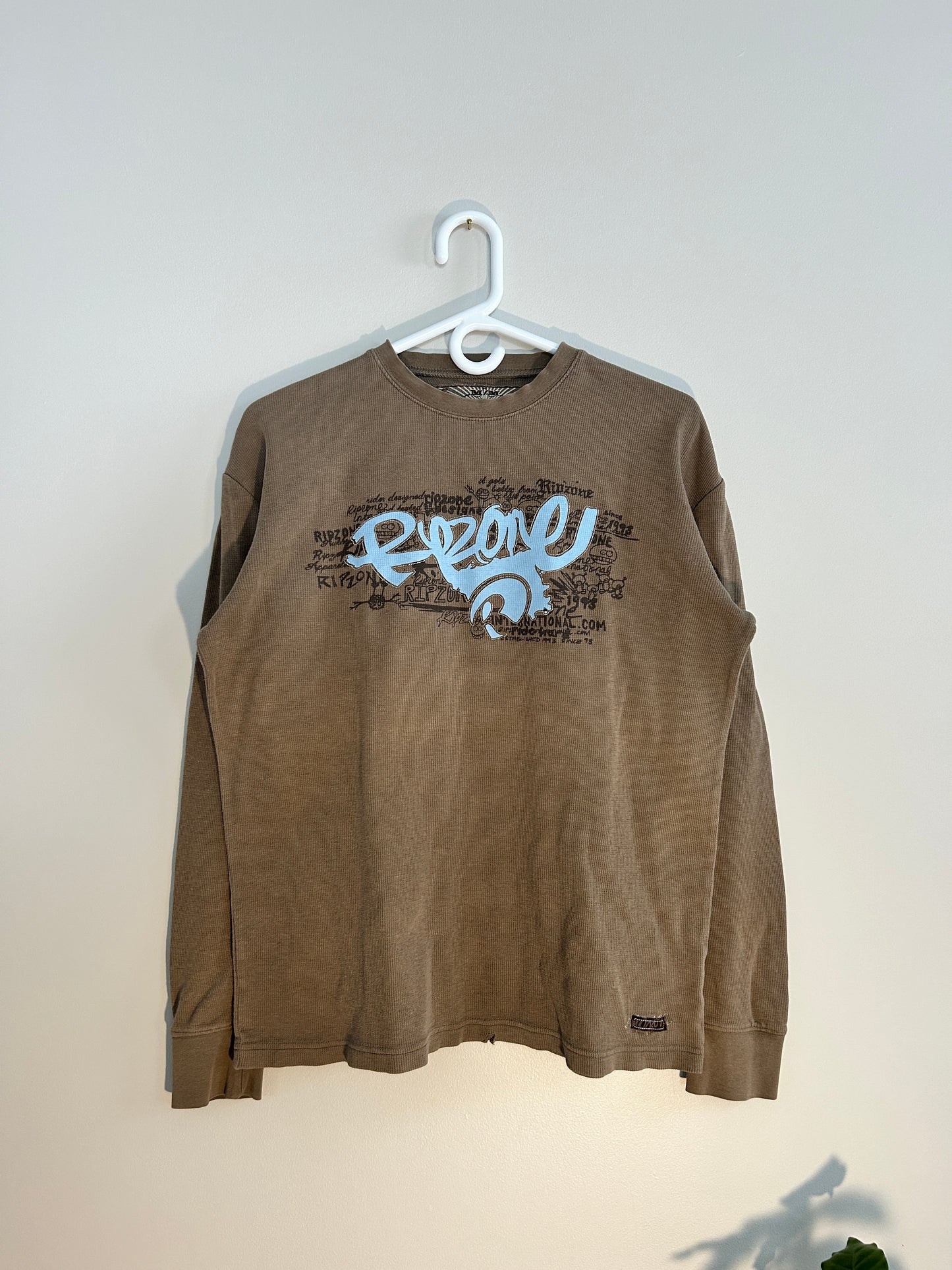 Y2K Ripzone Waffle Knit Shirt (M)