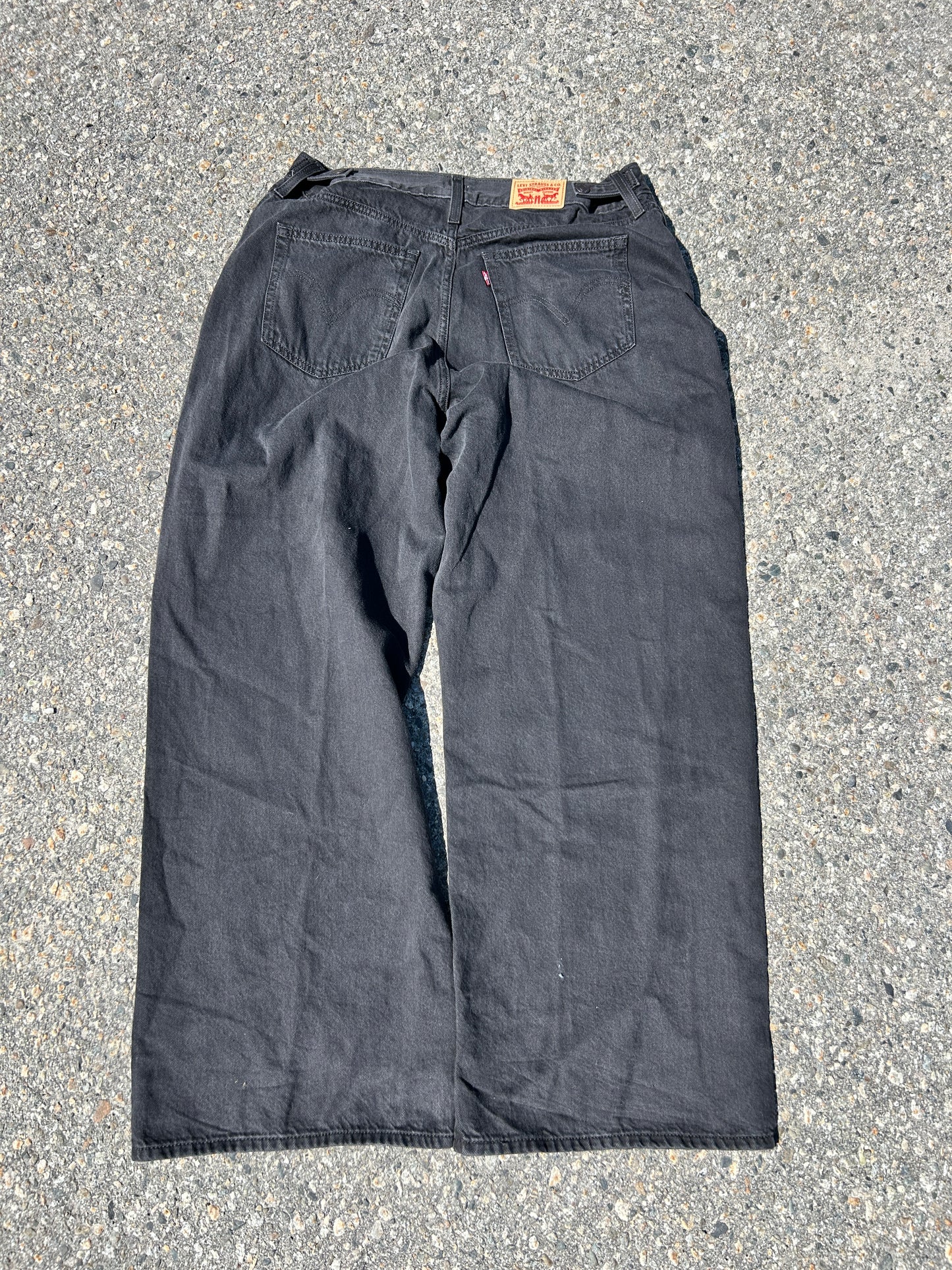 Black Levi’s Cinch Baggy Jeans (34x32)