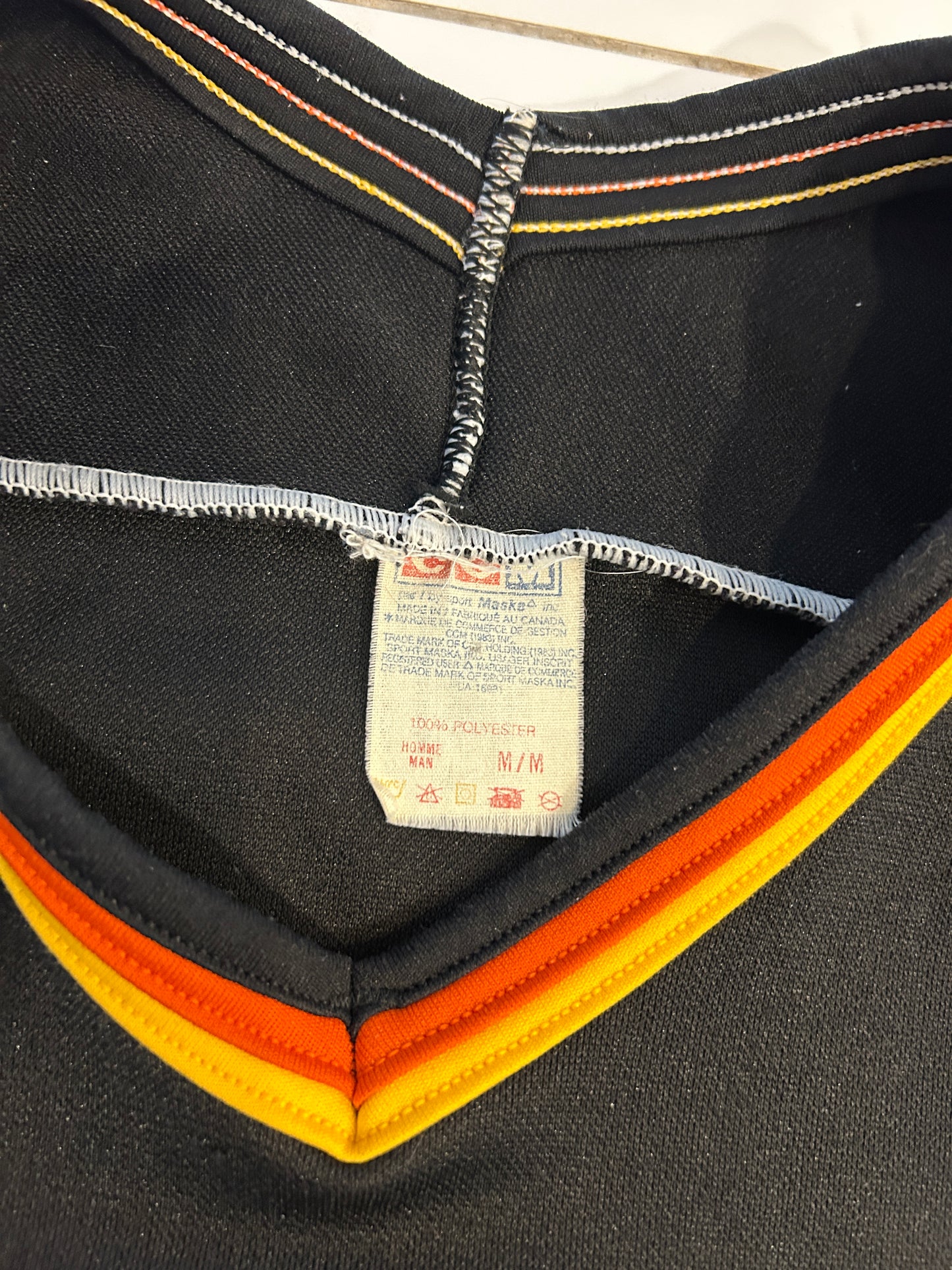 Vintage 90’s CCM Canucks Flying Skate Jersey (M)