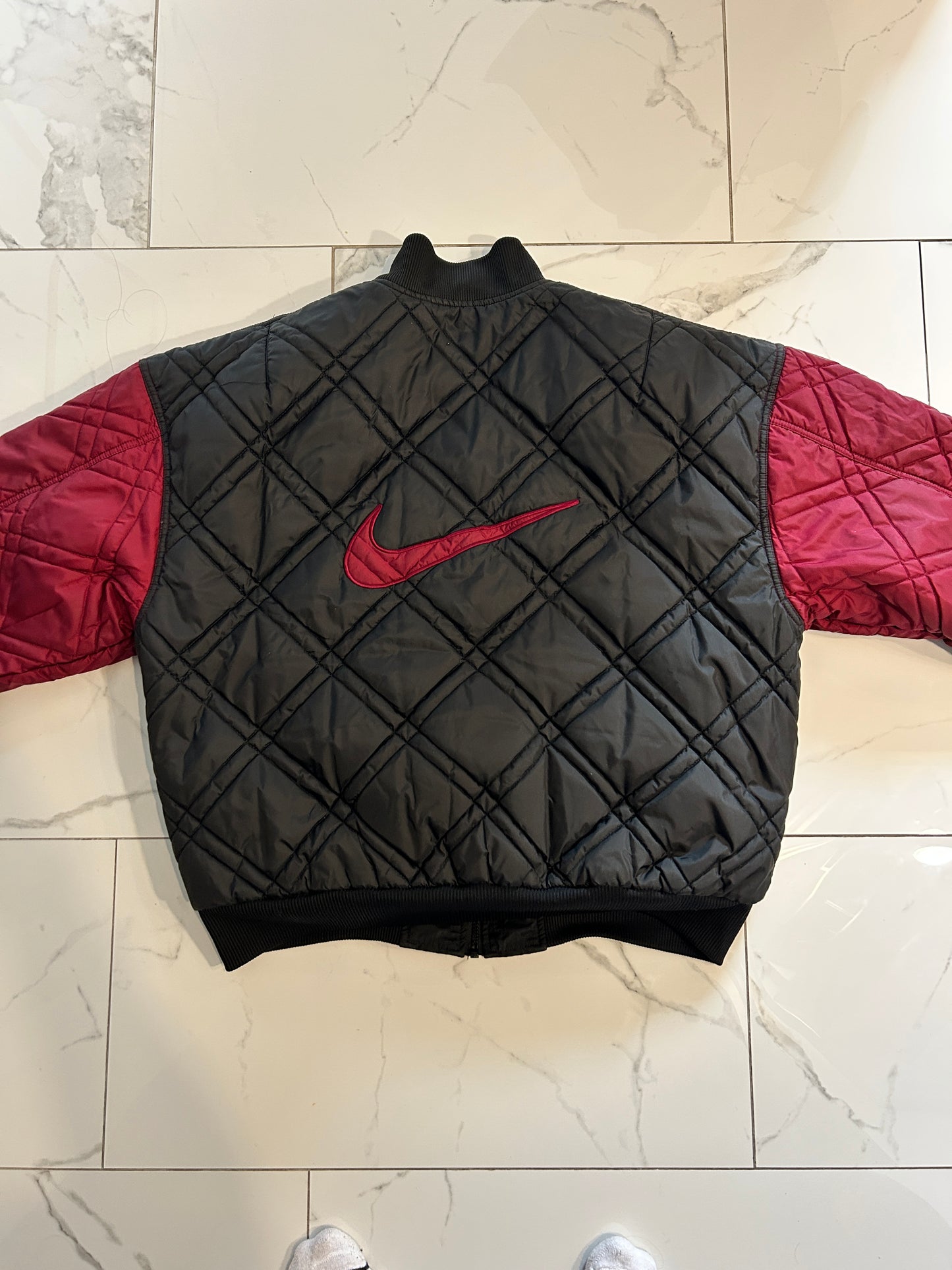 Vintage 90’s Nike Red Reversible Quilted Jacket (L)