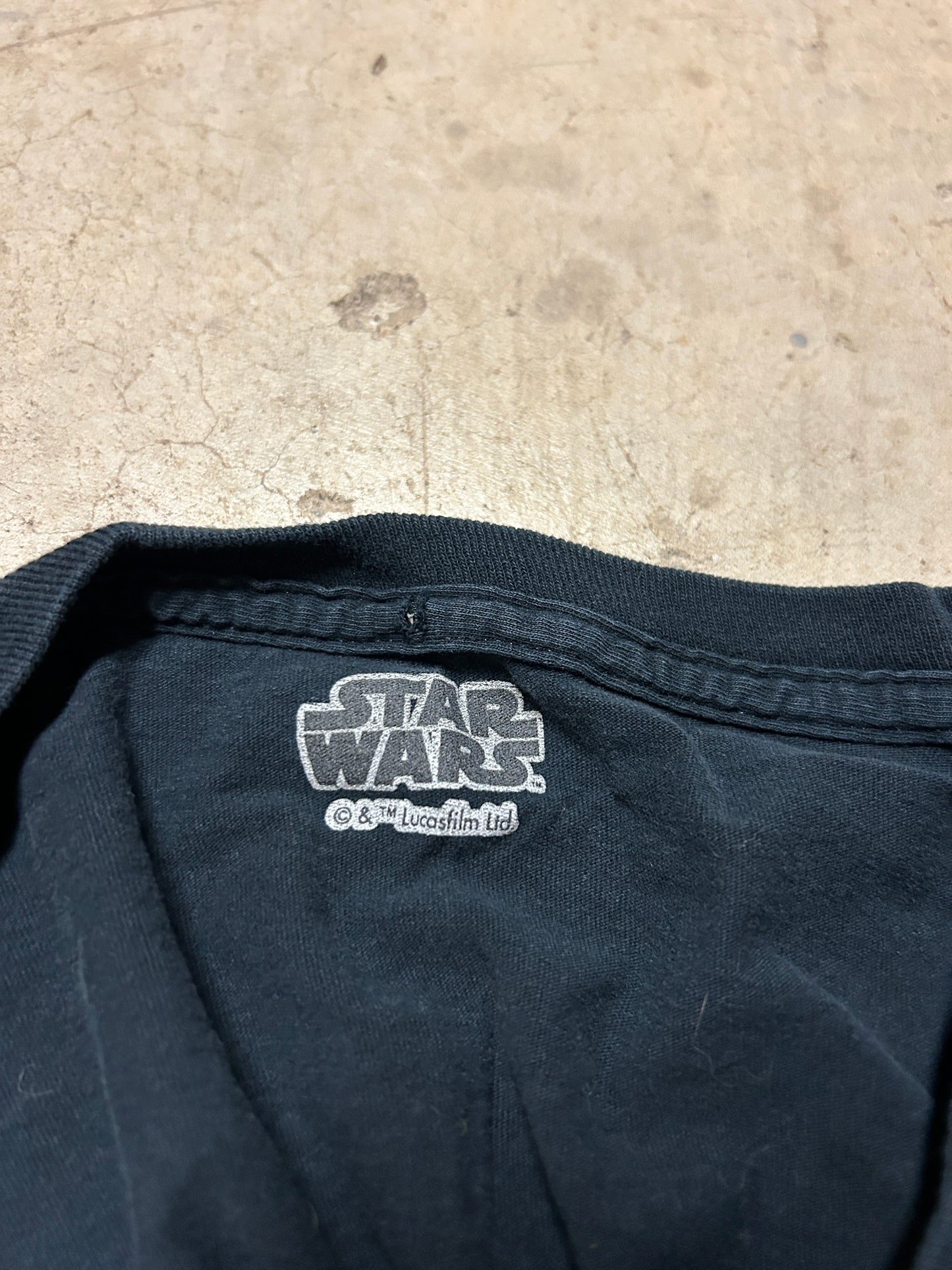 Star Wars Darth Vader Light Sabre Graphic Tee (L)