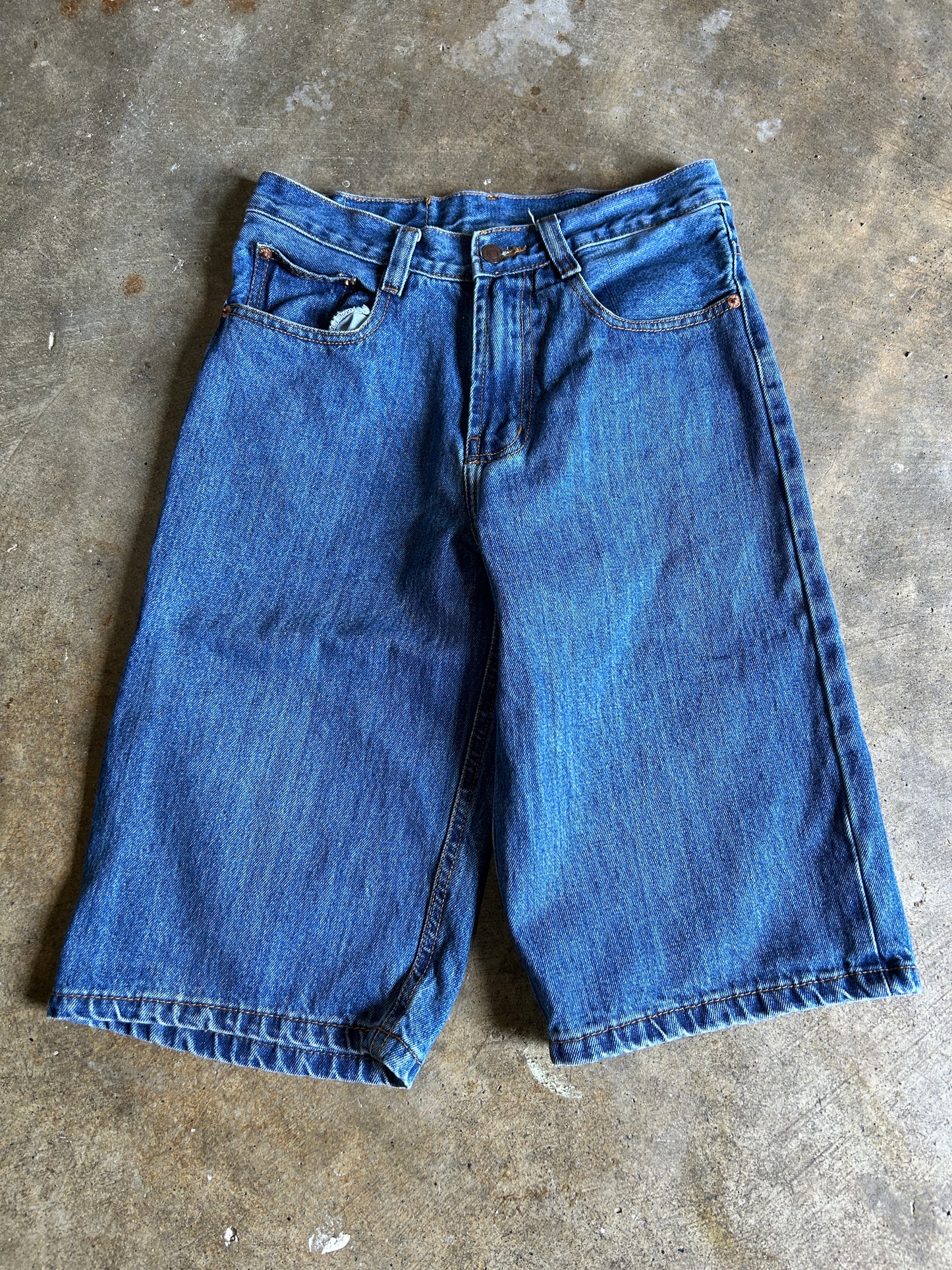 Levi’s 501 Long Baggy Jorts (29W)