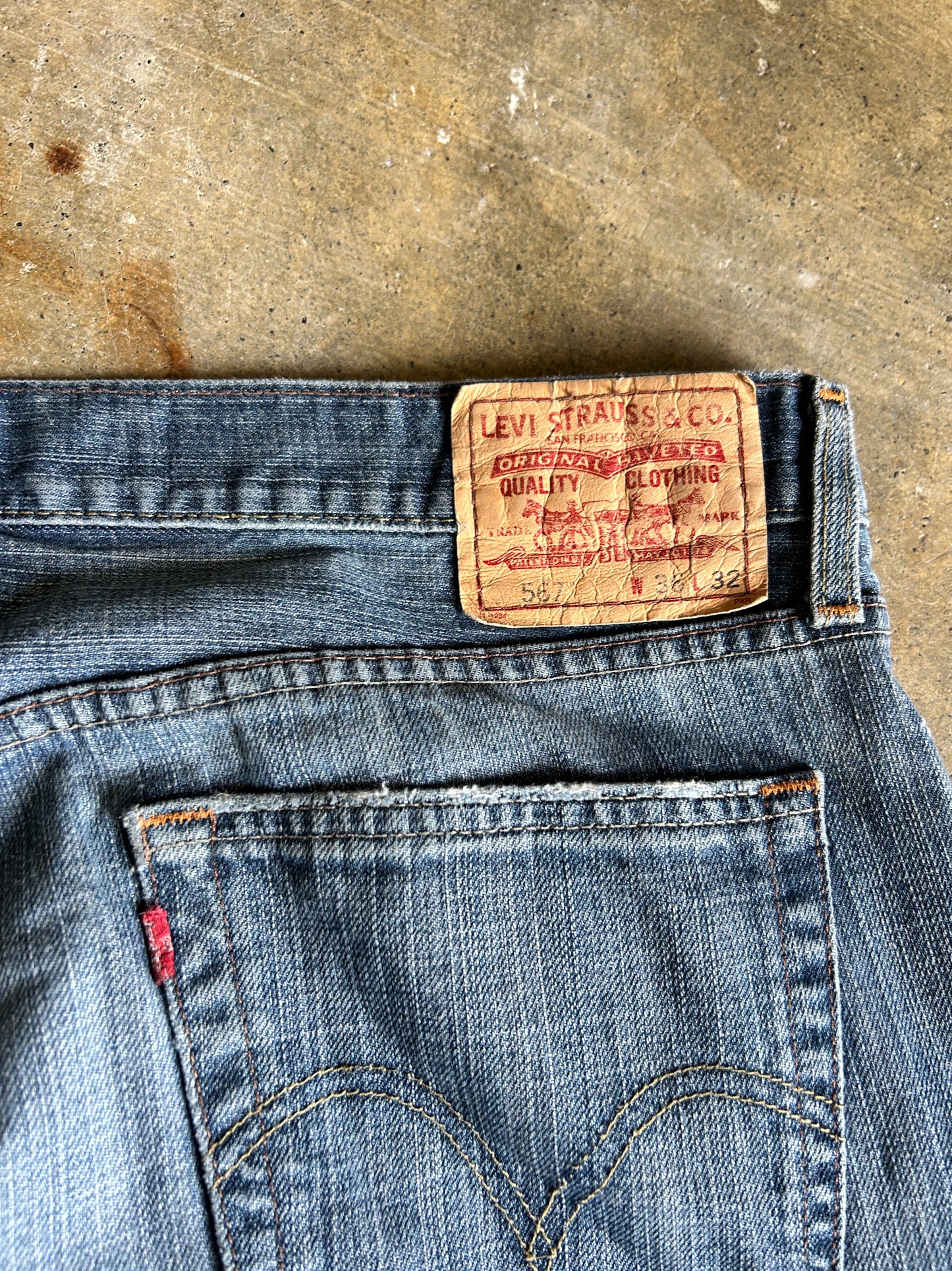 Levi’s 567 Loose Bootcut Jeans (36x32)