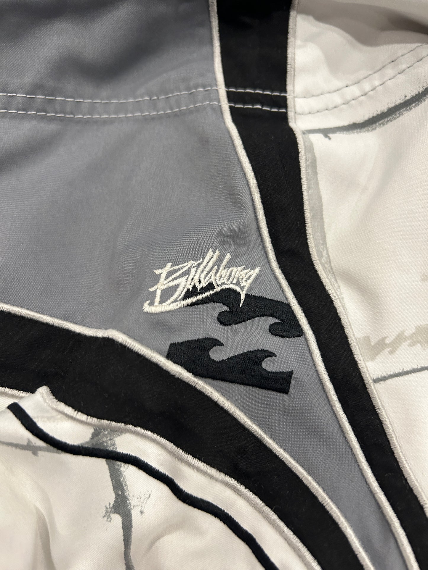 Y2K Billabong Board Shorts (L)