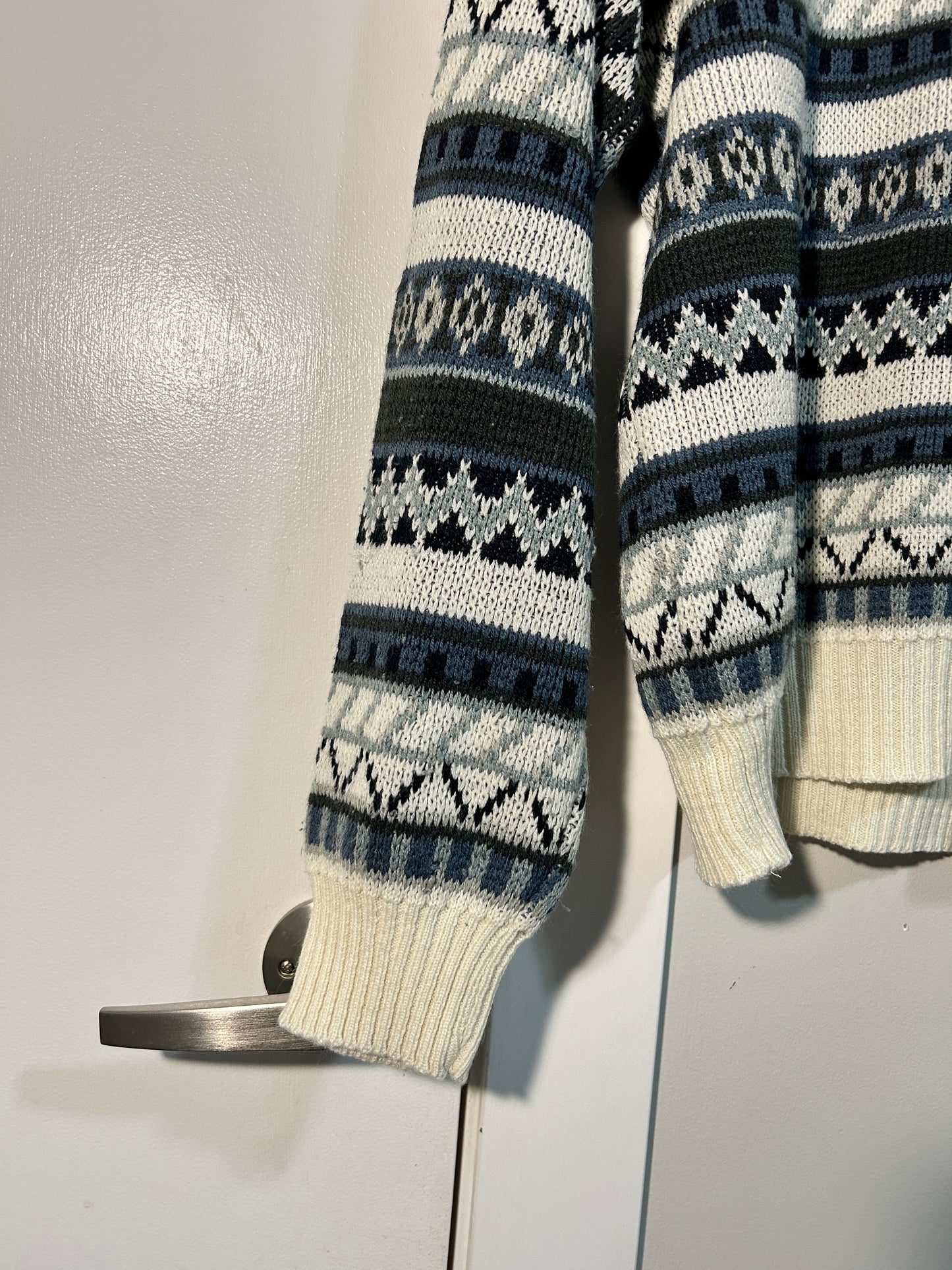 2000 Winter Knit Sweater (L)