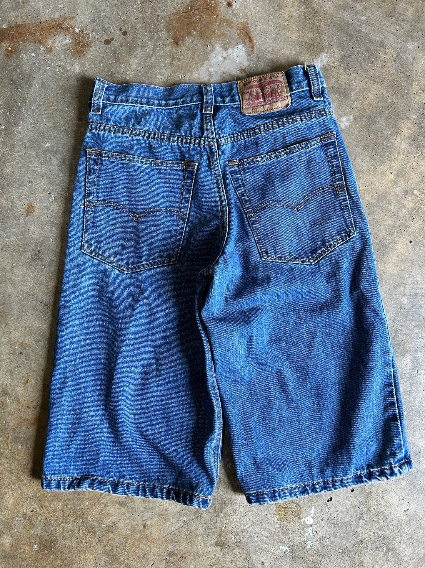 Levi’s 501 Long Baggy Jorts (29W)