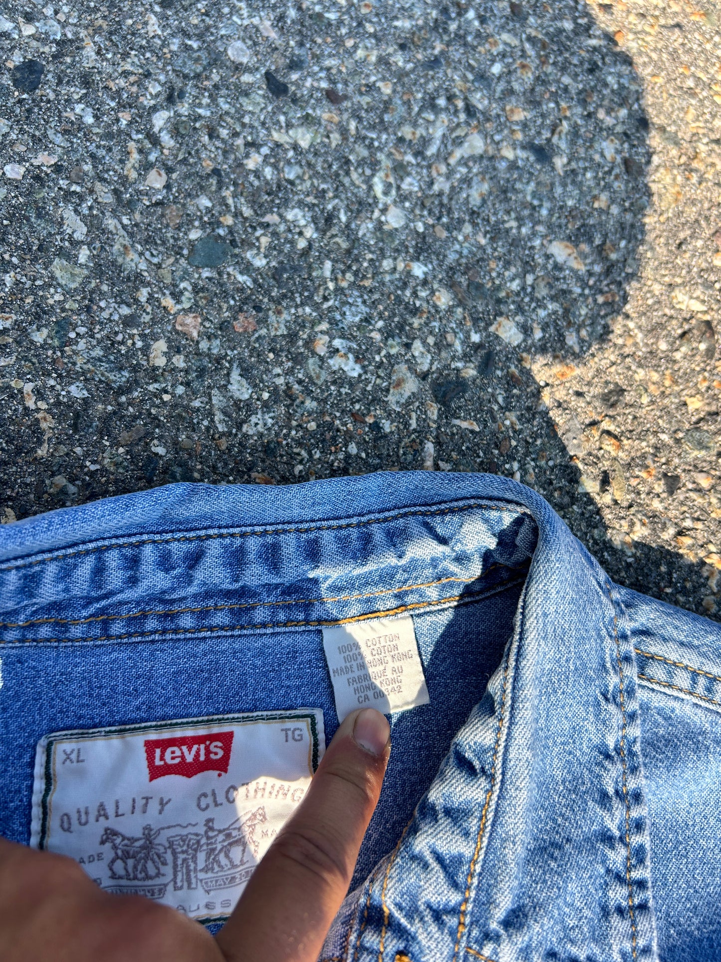 Vintage White Label Levi’s Denim Shirt (XL)