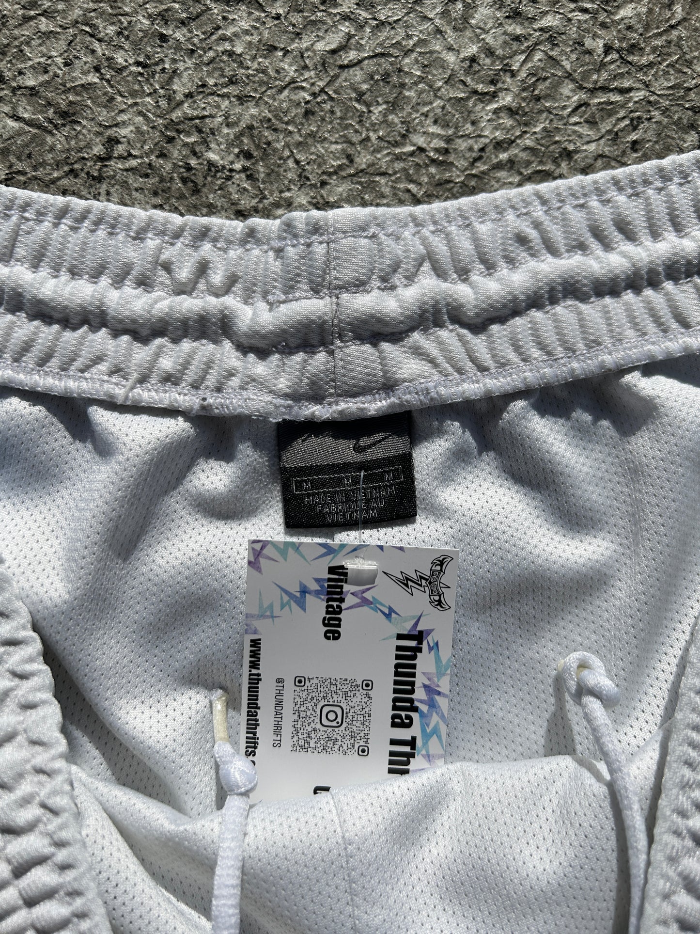 Vintage Nike Basketball Shorts (fit L)