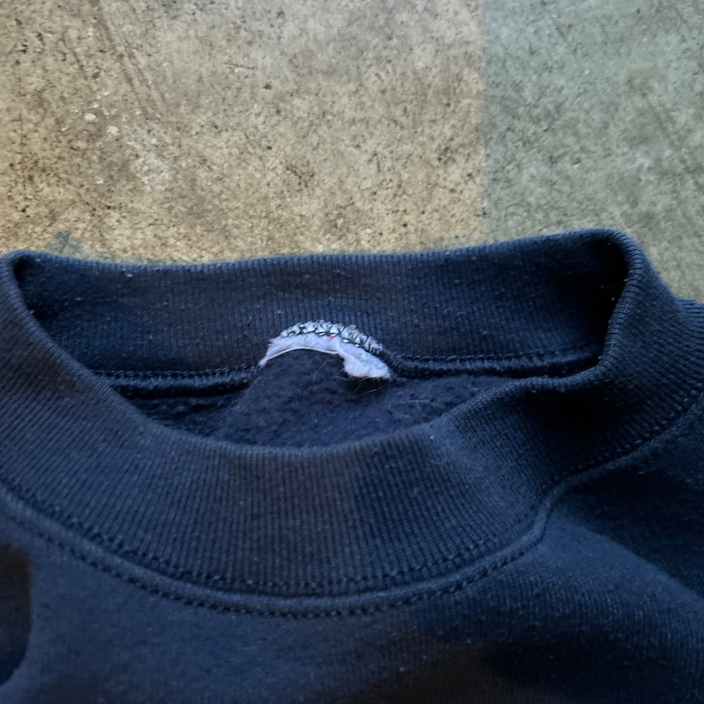Vintage Navy Fruit of the Loom Blank Crewneck (M)