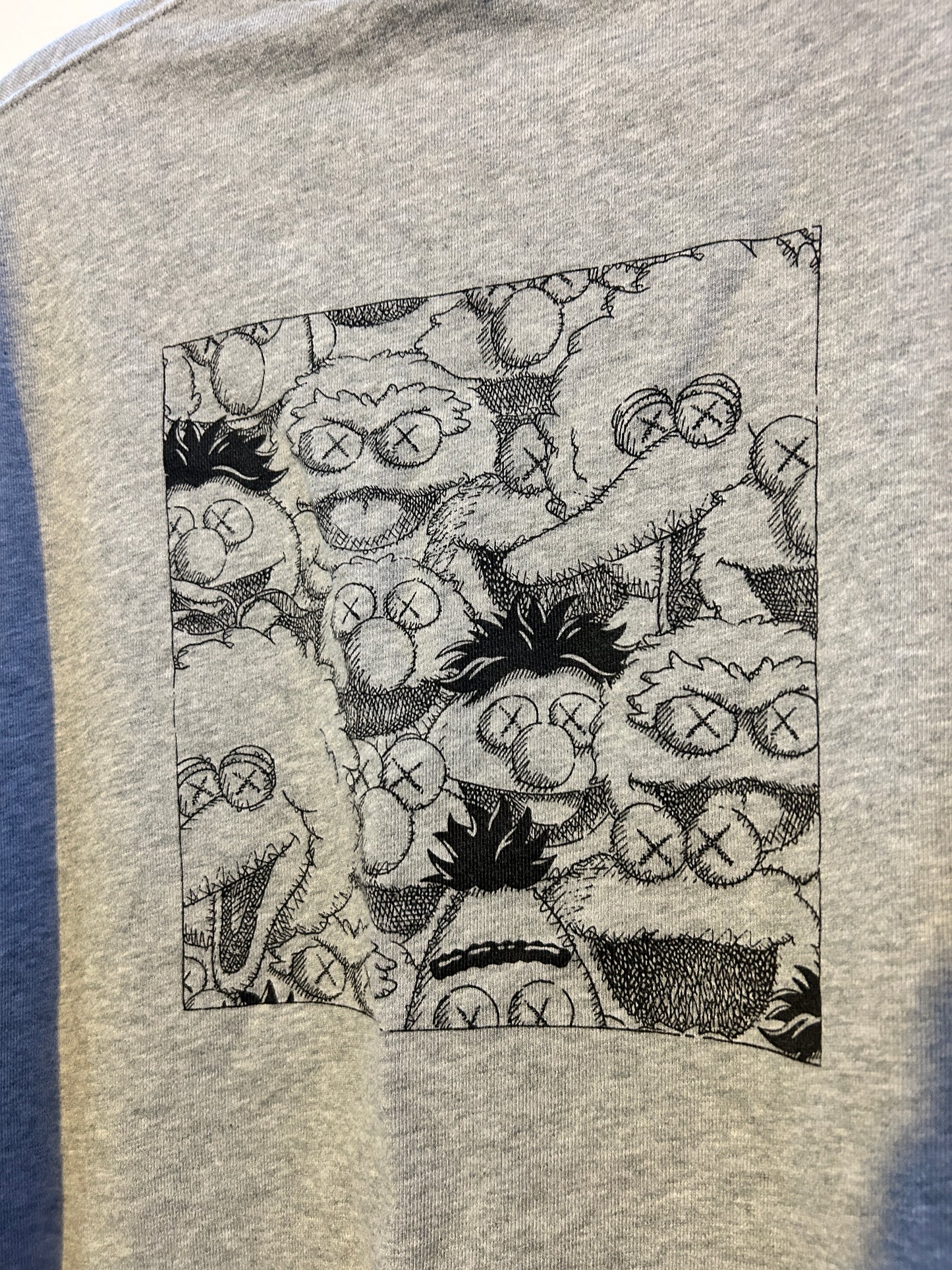 Kaws x Uniqlo x Sesame Street Crewneck (M)