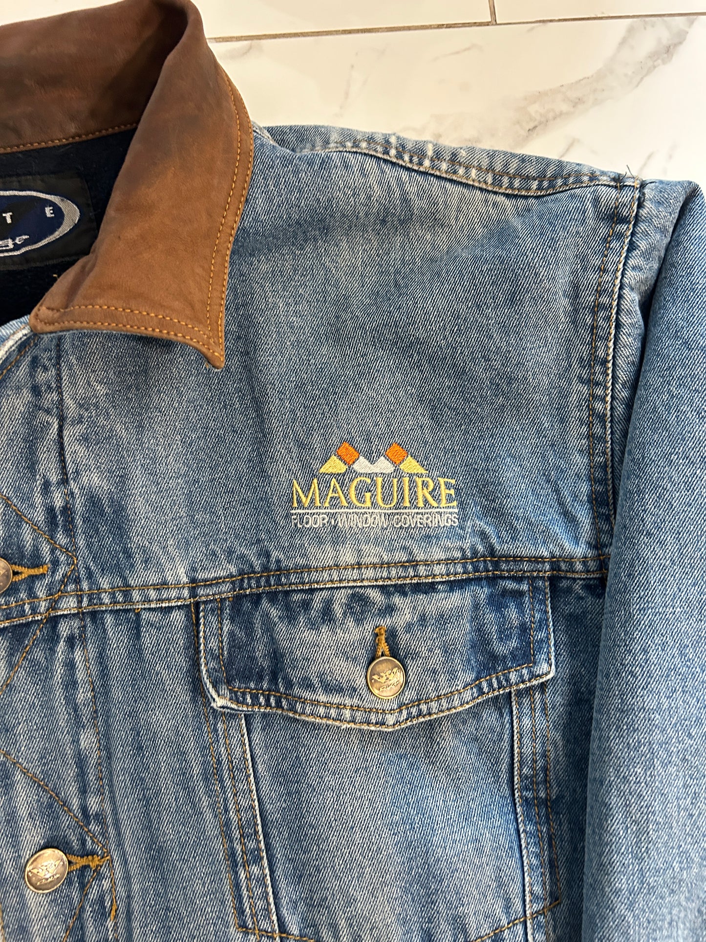 Vintage Fleece Lined Leather Collar Denim Jacket (L)
