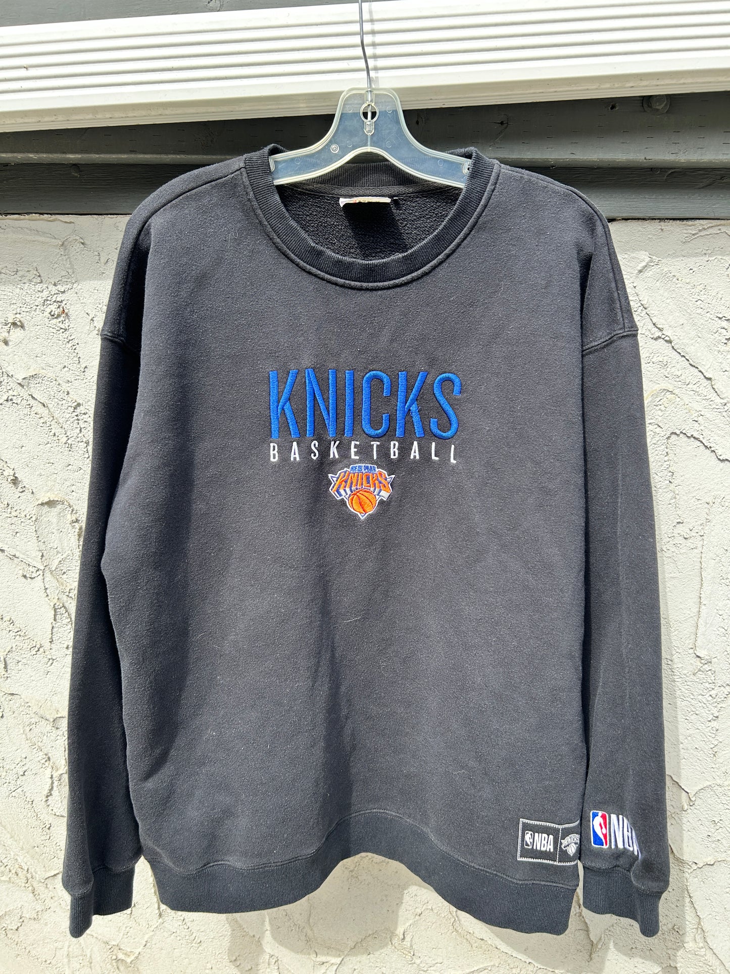 Black New York Knicks Crewneck (L)