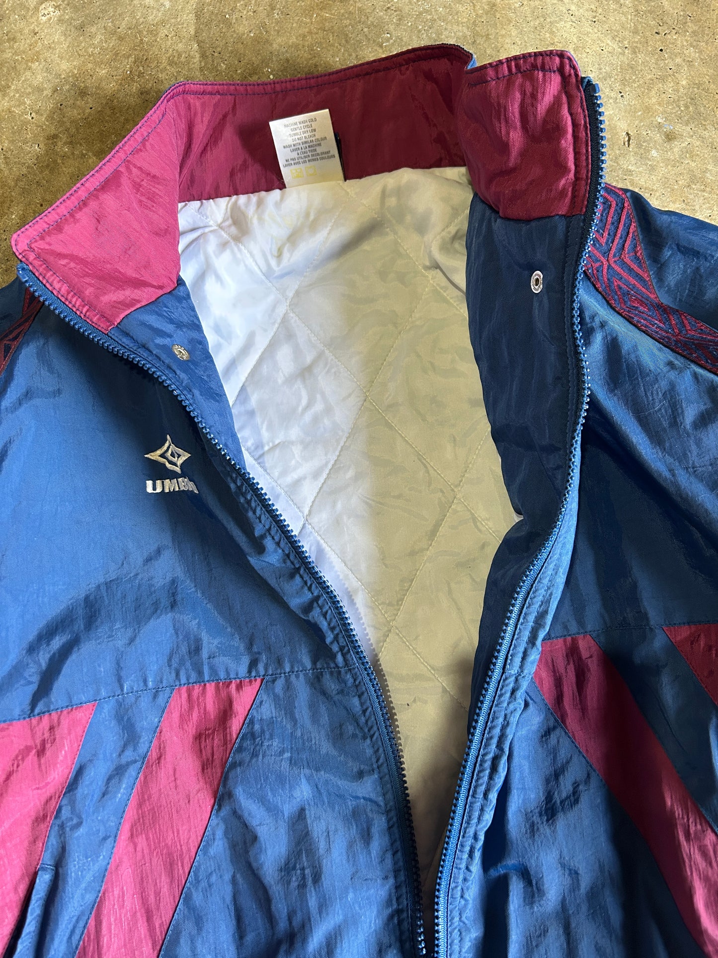 Vintage 90’s Umbro Pattern Striped Insulated Jacket (L)