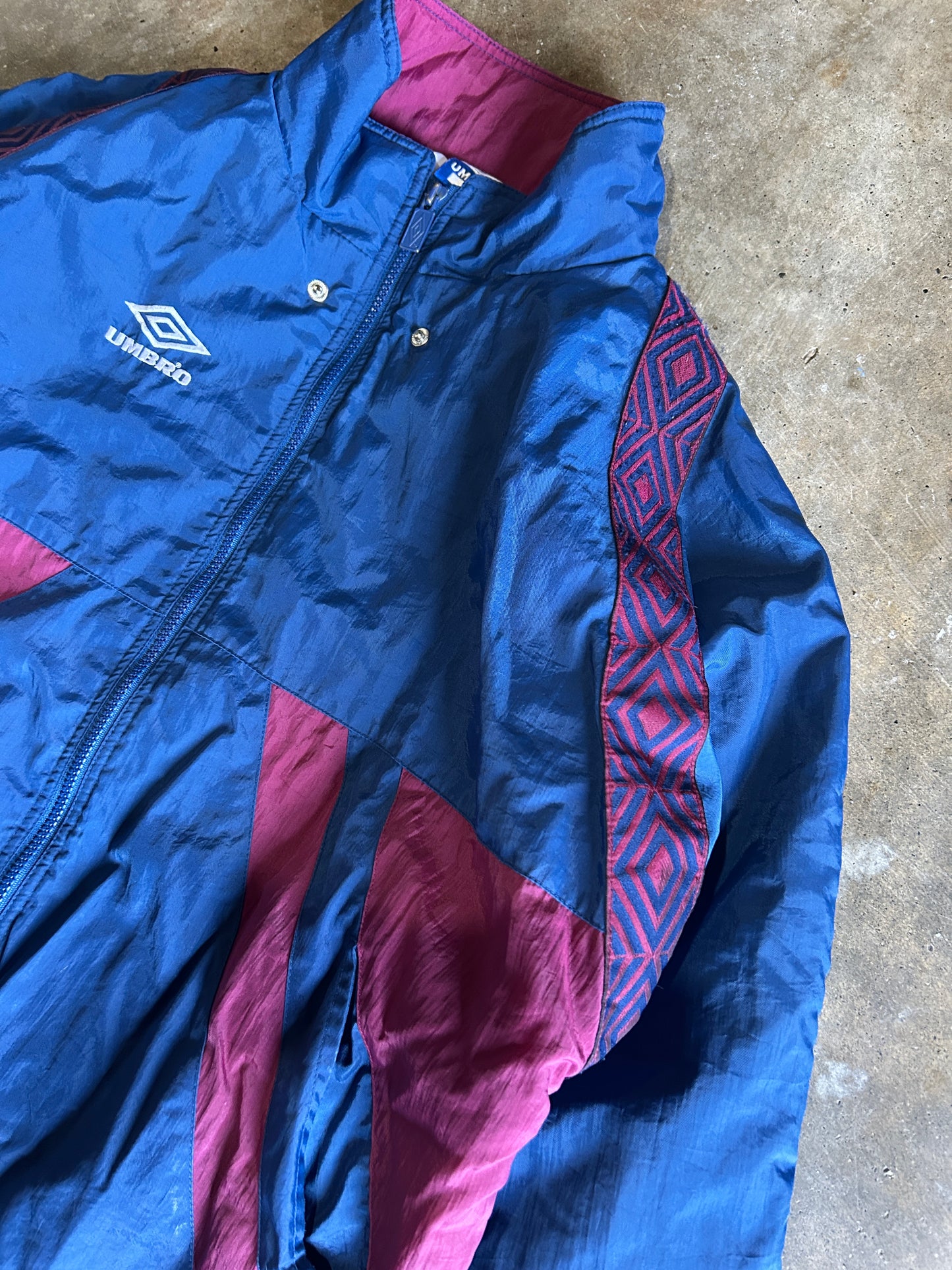 Vintage 90’s Umbro Pattern Striped Insulated Jacket (L)