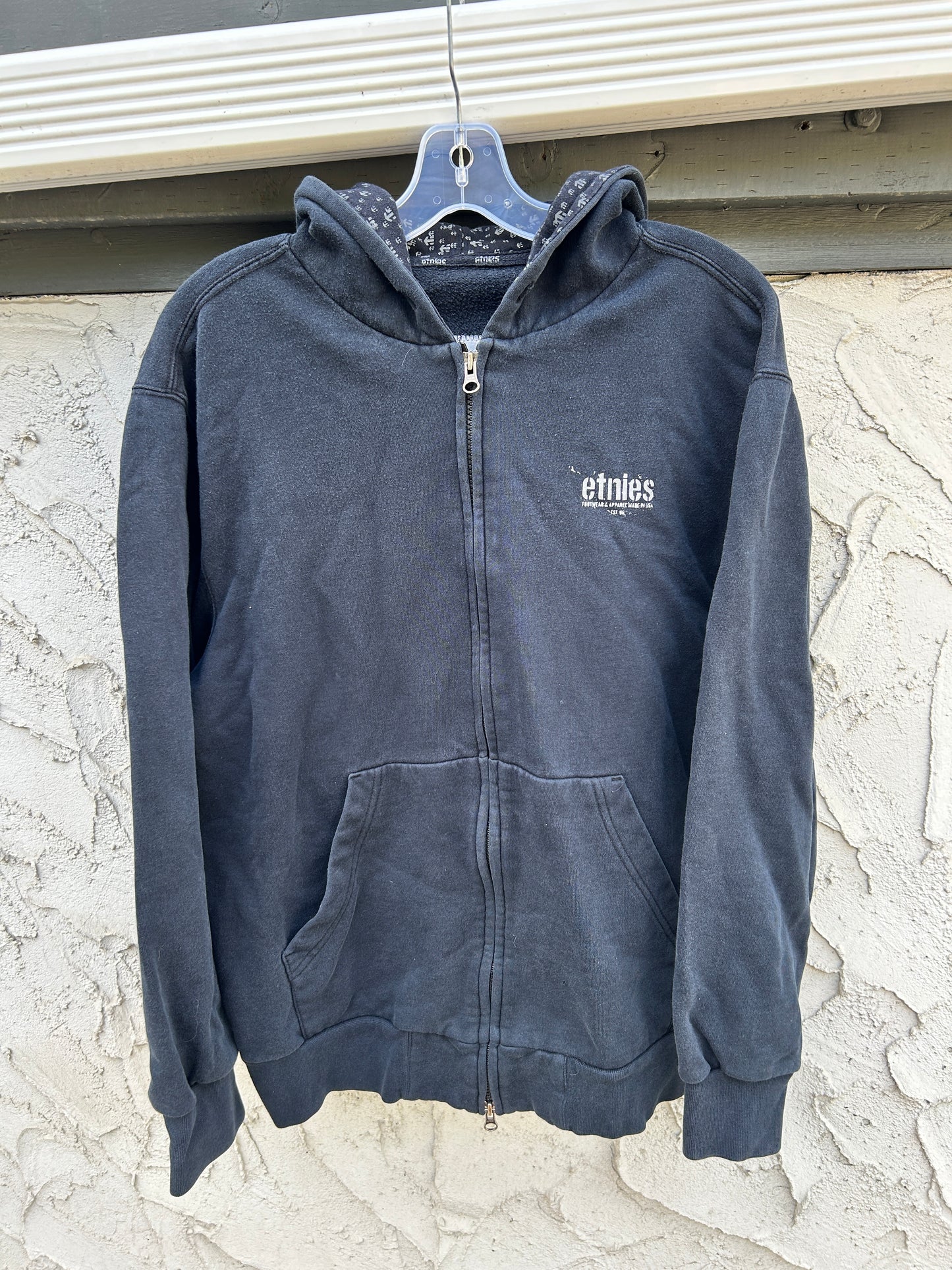 Y2K Etnies Skater Zip Hoodie (L)