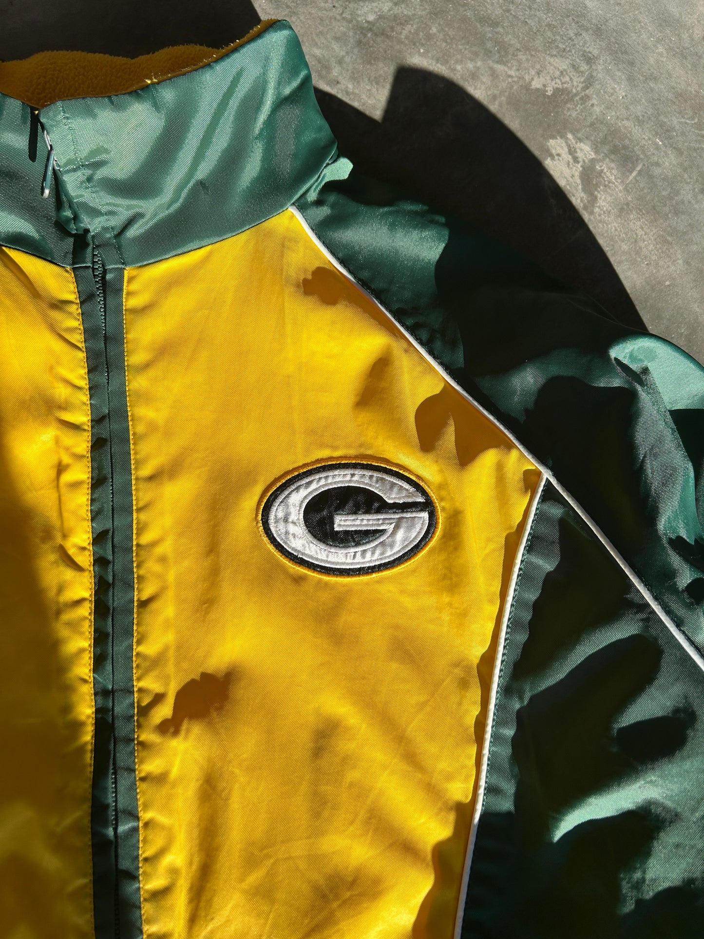 Green Bay Packers Reversible Fleece Jacket (L)