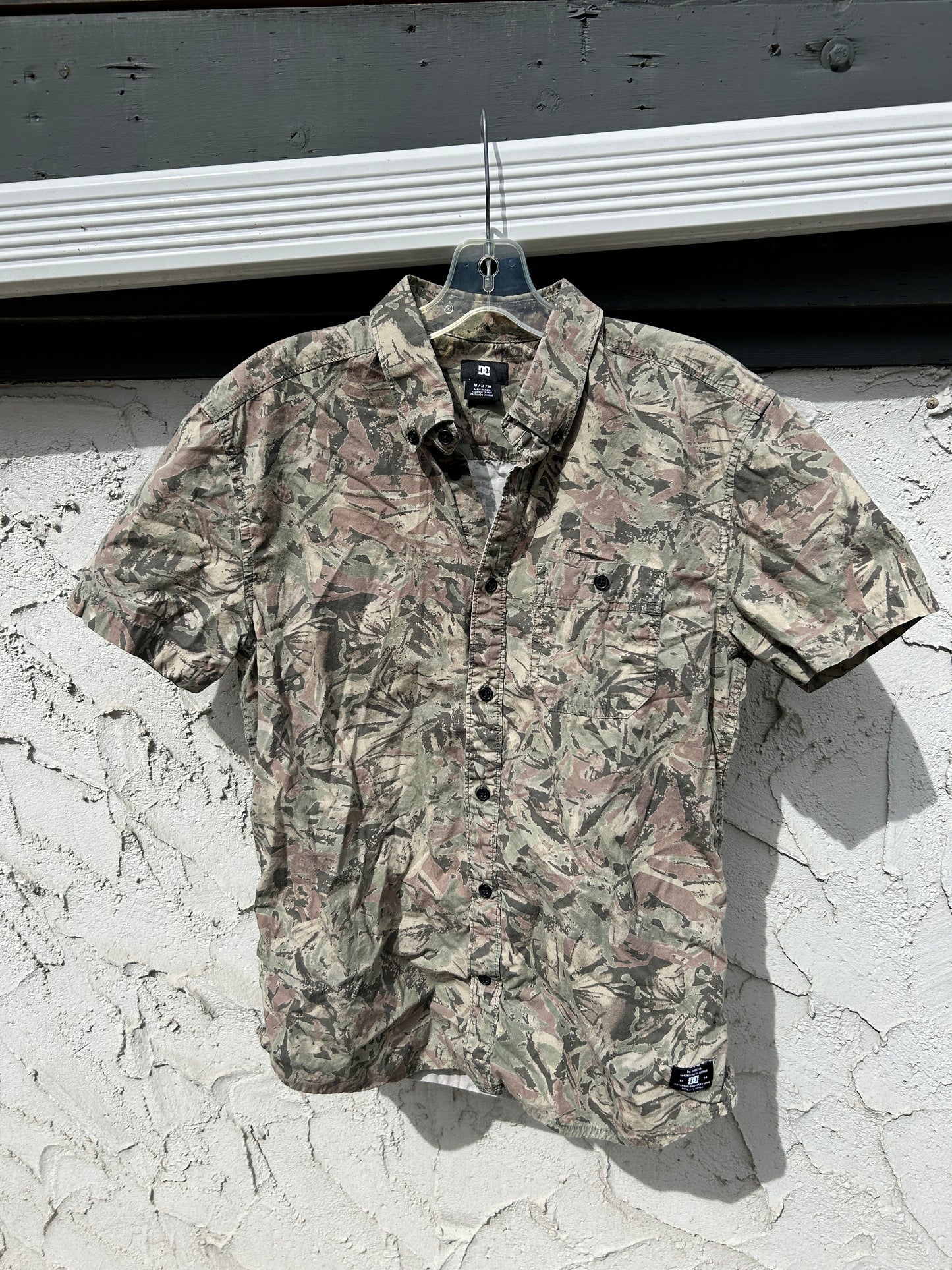Y2K Camo DC Button Up (M)