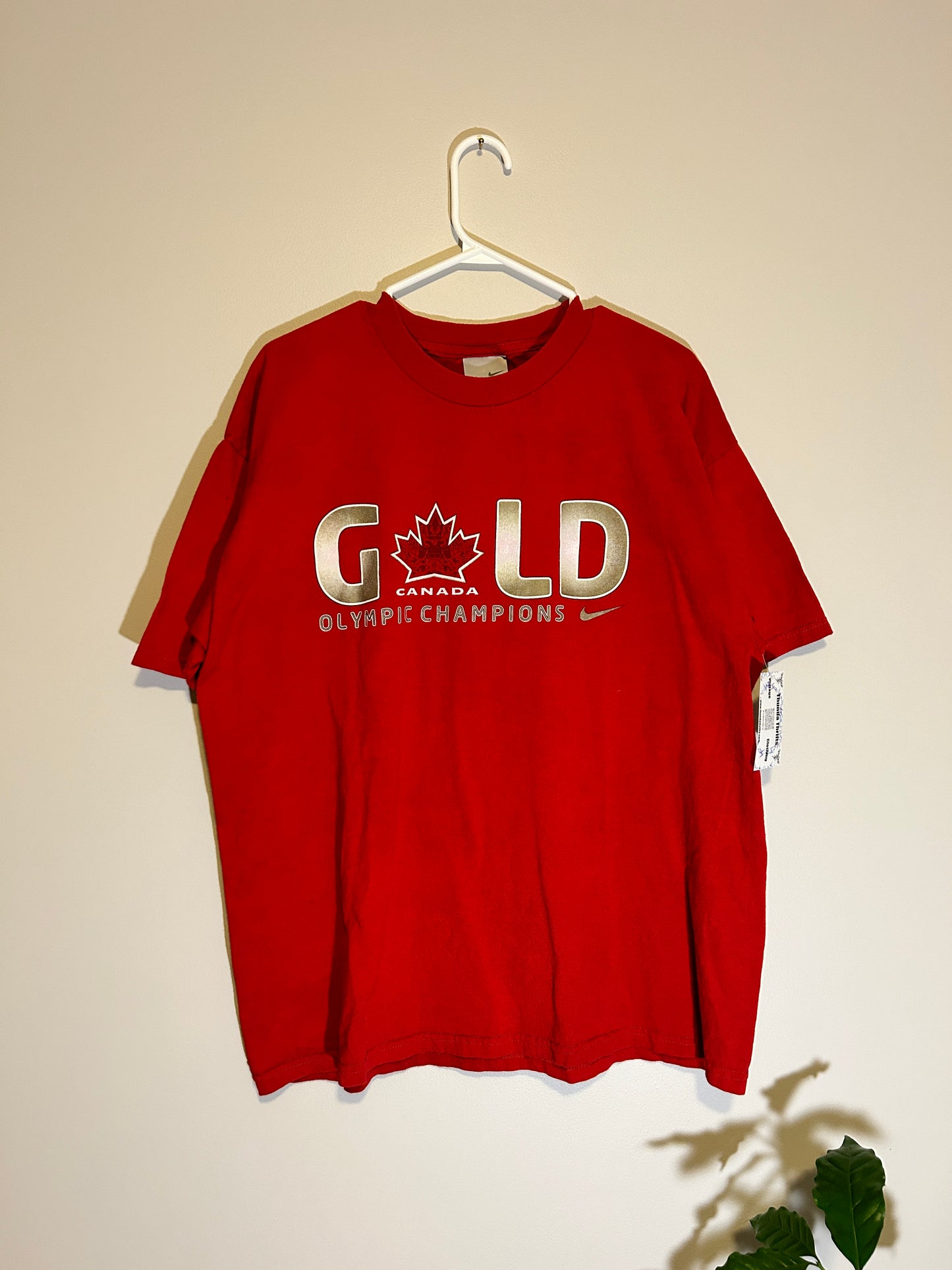Vintage Nike 2010 Olympics Champions Tee (XL)