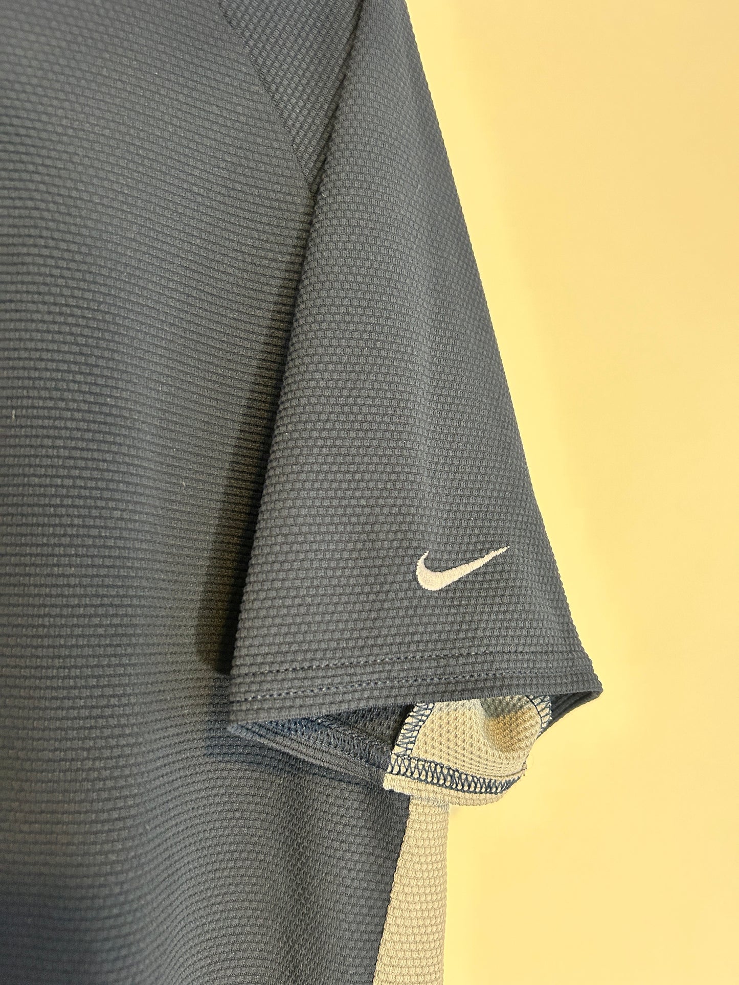 Vintage Nike Sphere Dry Ribbed Tee (M)