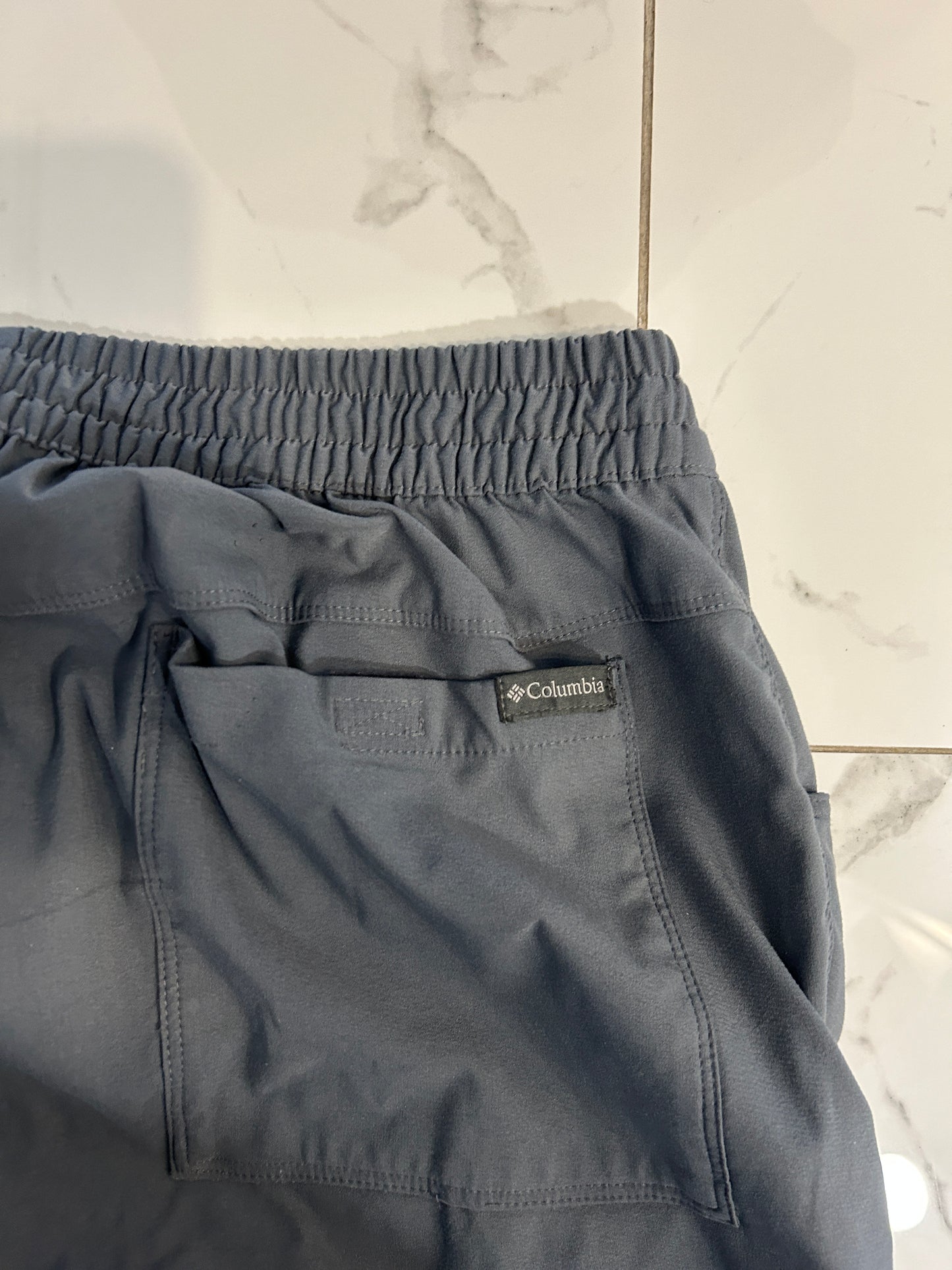 Columbia Lightweight Cargo Pants (L)