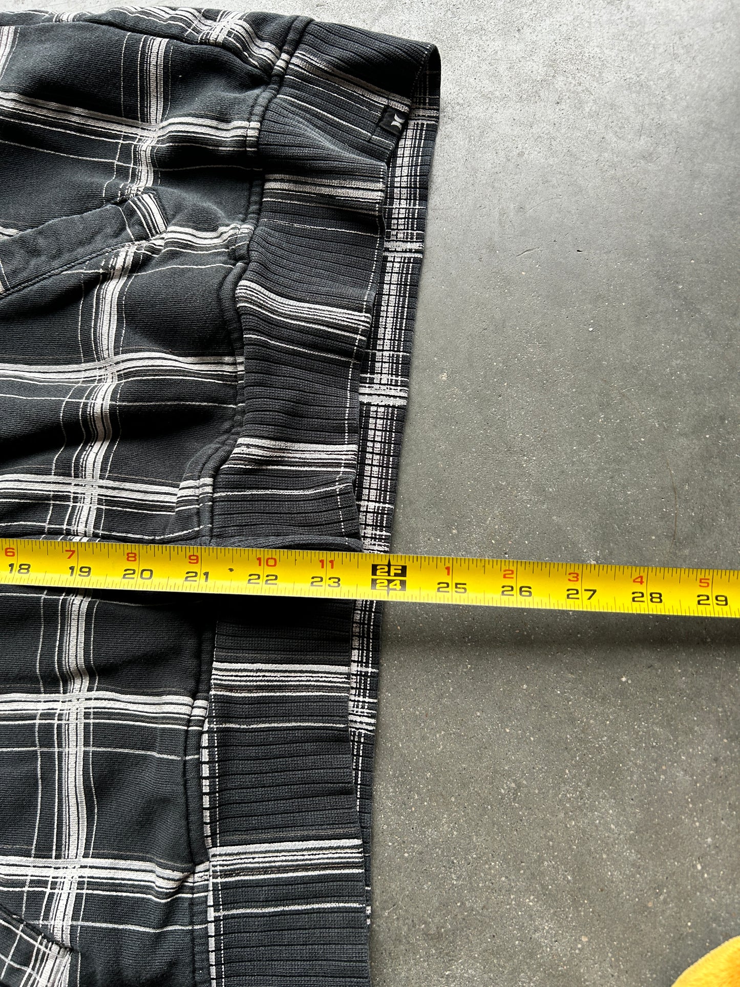 Y2K Hurley Black & White Plaid Striped Zip Hoodie (M)