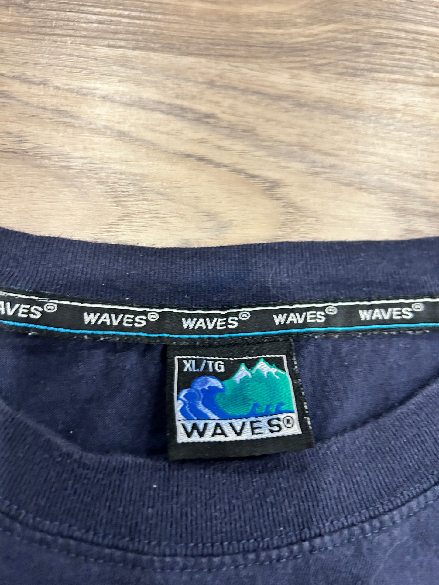 Vintage Waves Canucks LS Shirt (fits L)