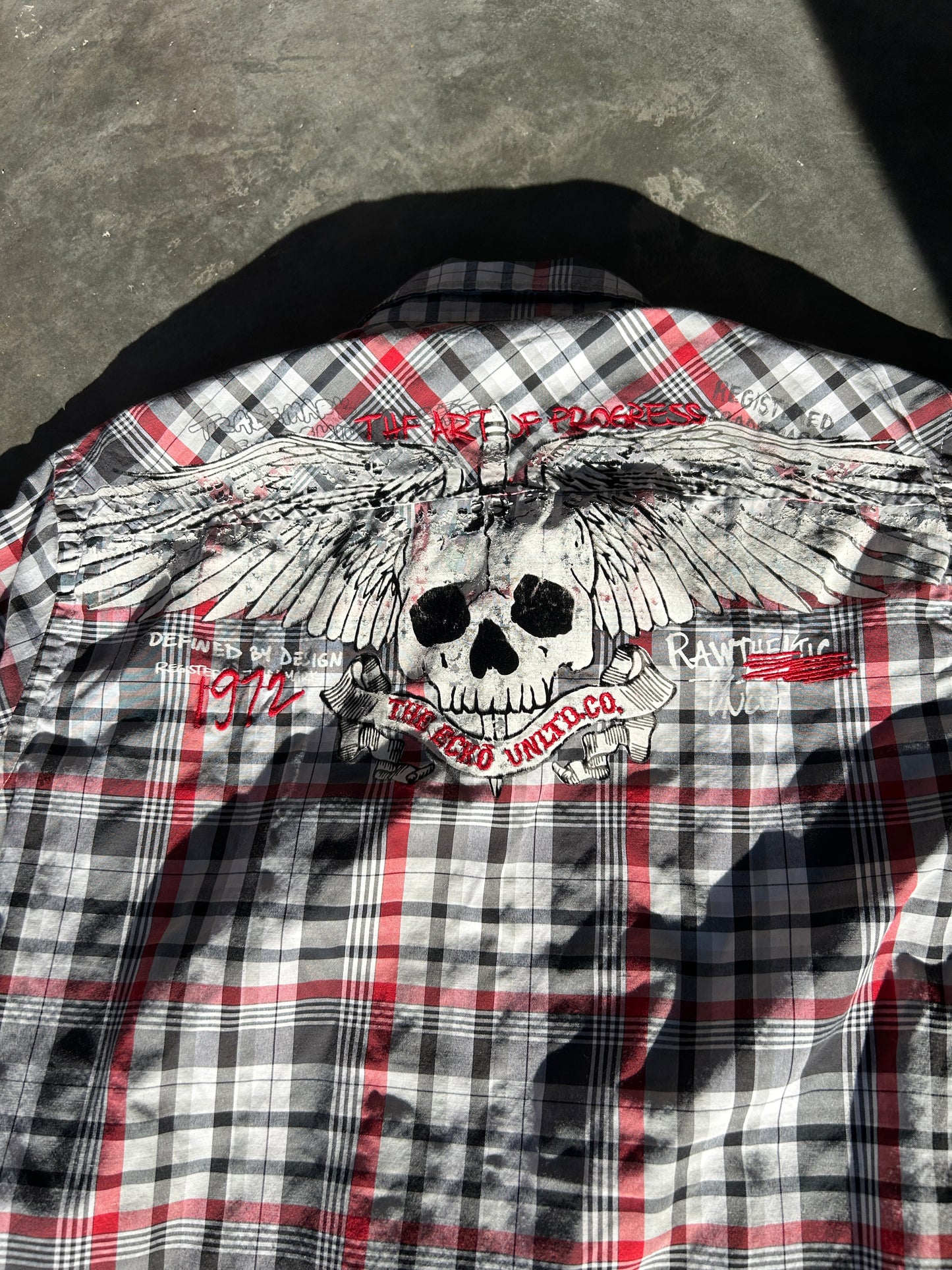 Y2K Ecko Winged Skull Button Up (M)