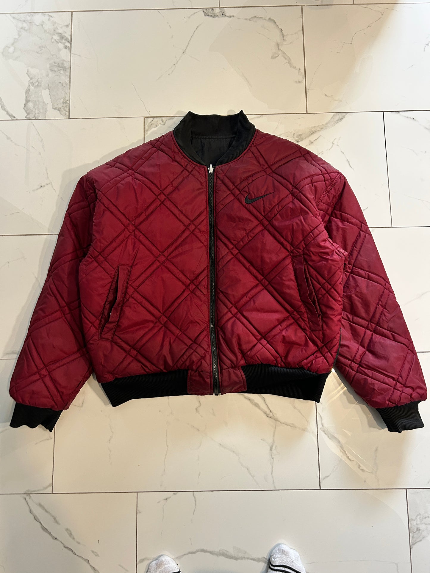 Vintage 90’s Nike Red Reversible Quilted Jacket (L)