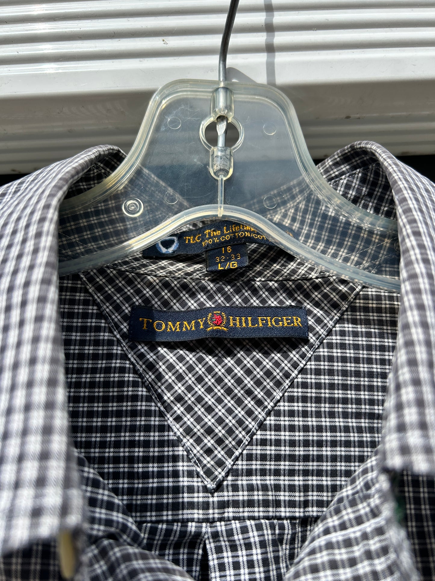 Vintage Cropped Tommy Hilfiger Button Up (L)