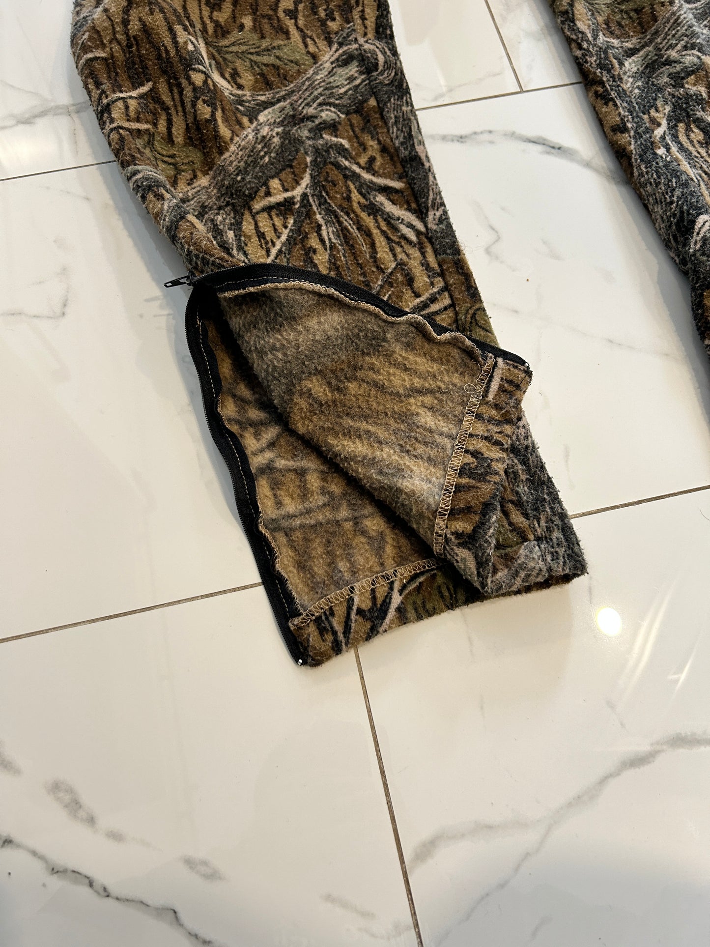 Vintage FarWest Fleece Camo Sweatpants (M)
