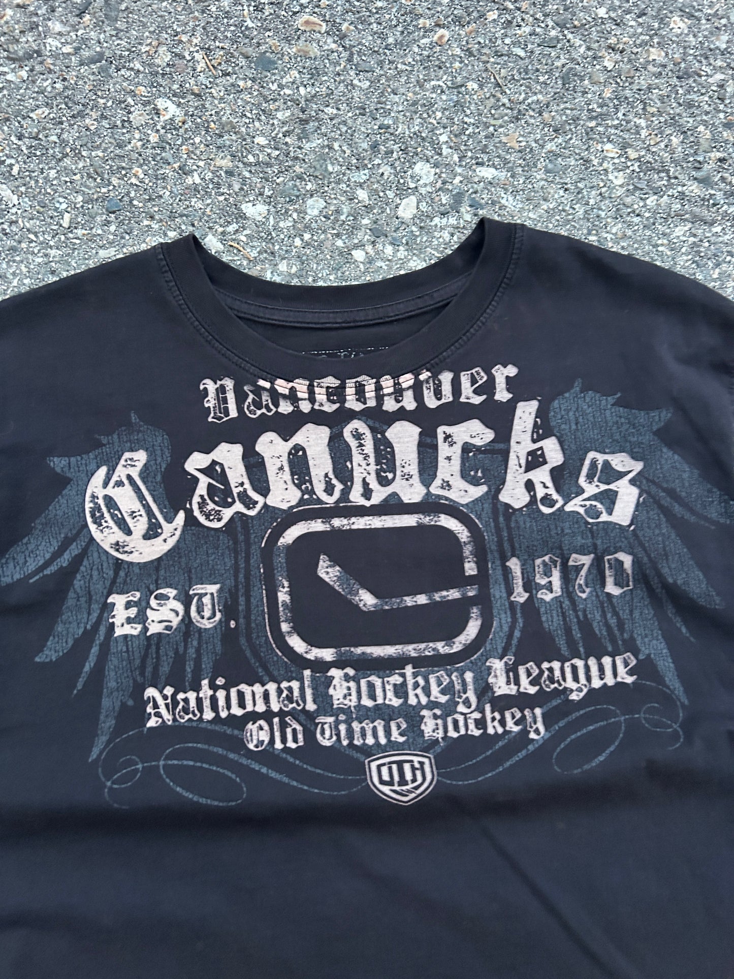 Y2K Style Canucks OTH Tee (L)