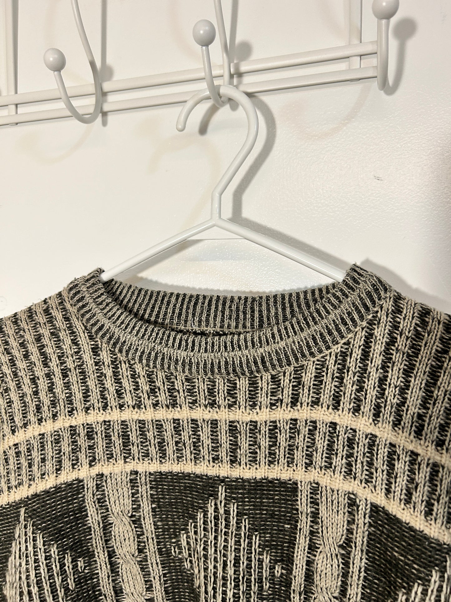 Vintage Hand Knit Sweater (M)