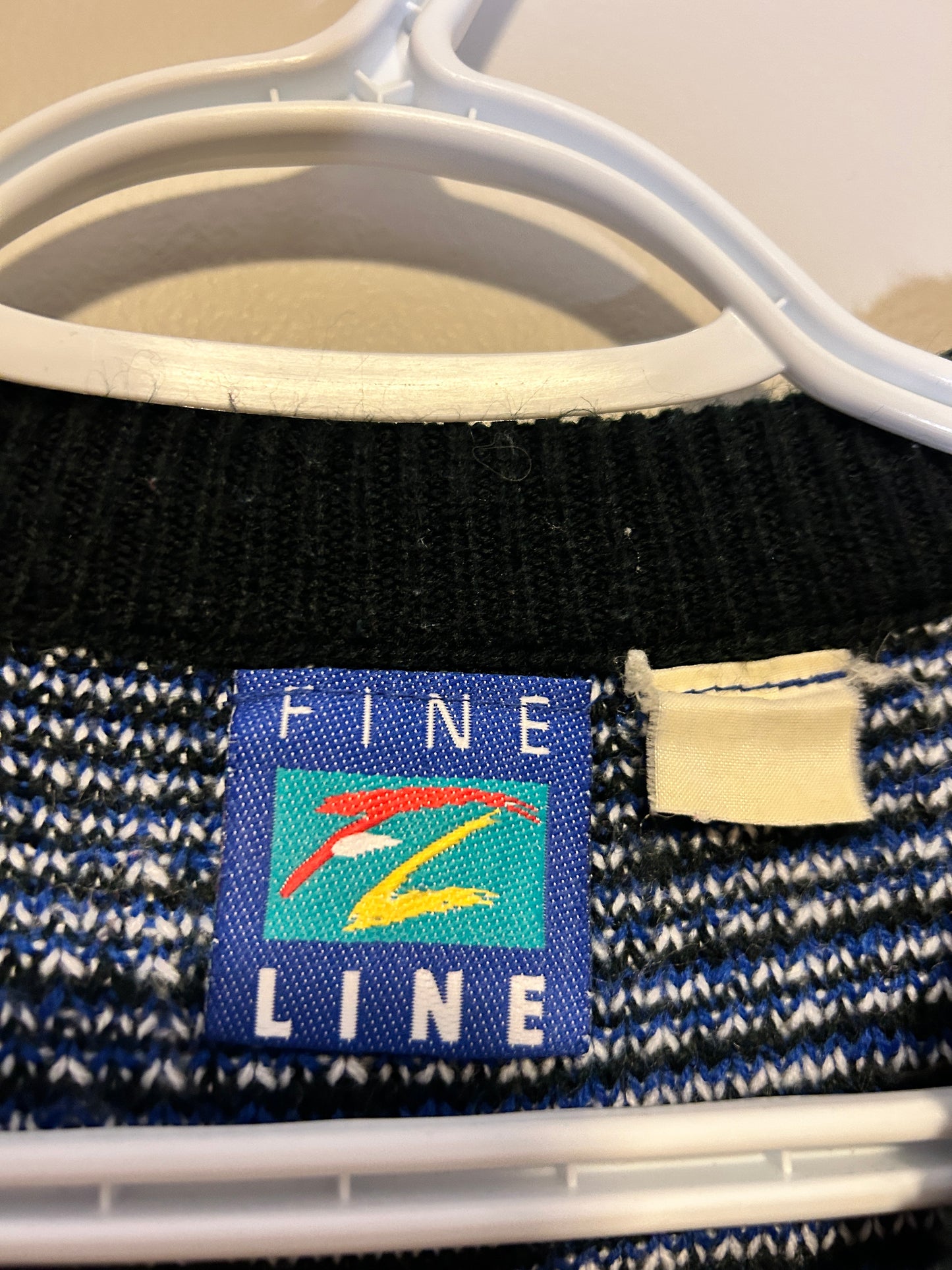 Fine Line Patterned Knit Sweater (M/L)