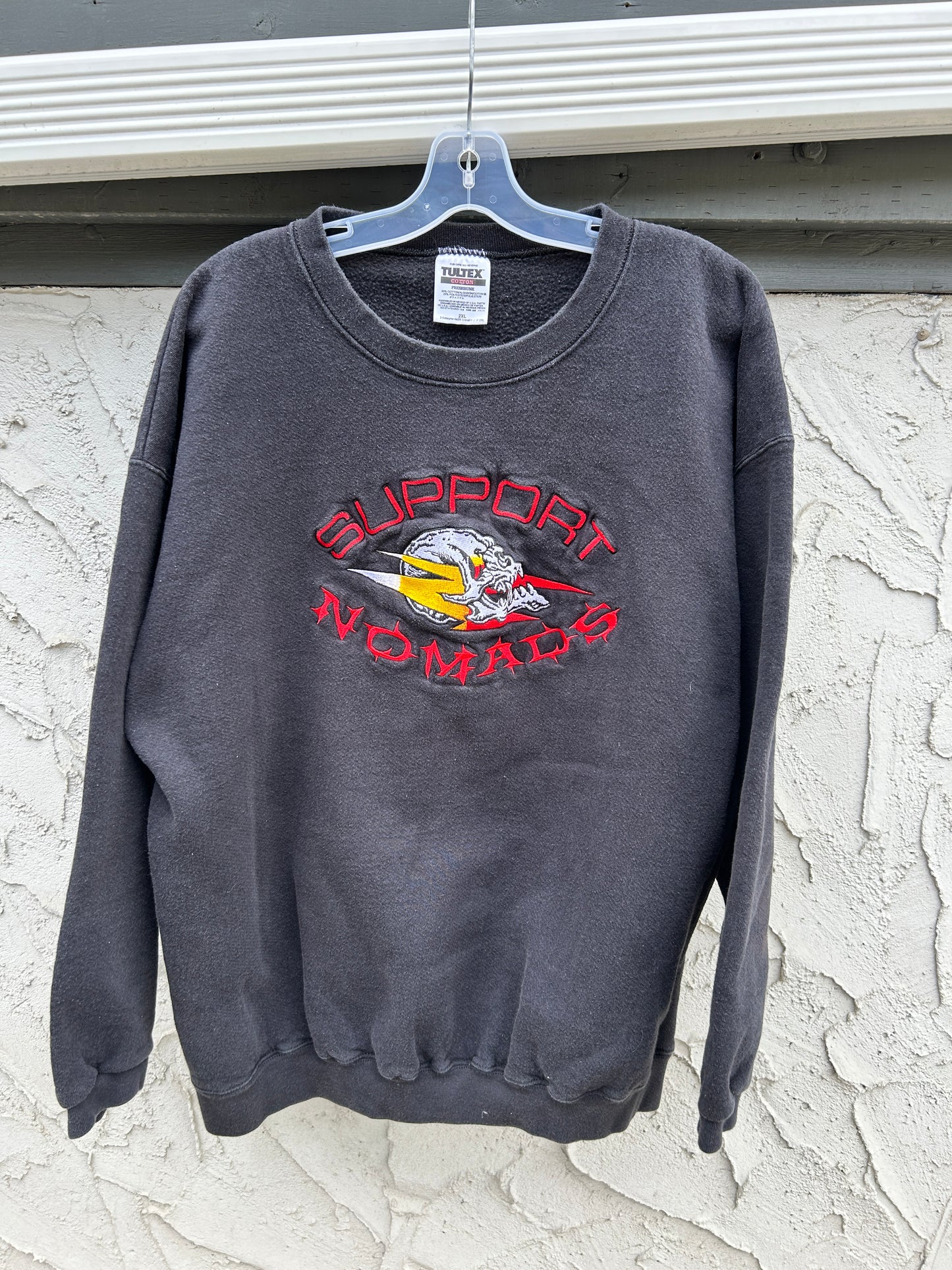 Vintage Support Nomads Skull Crewneck (2XL)
