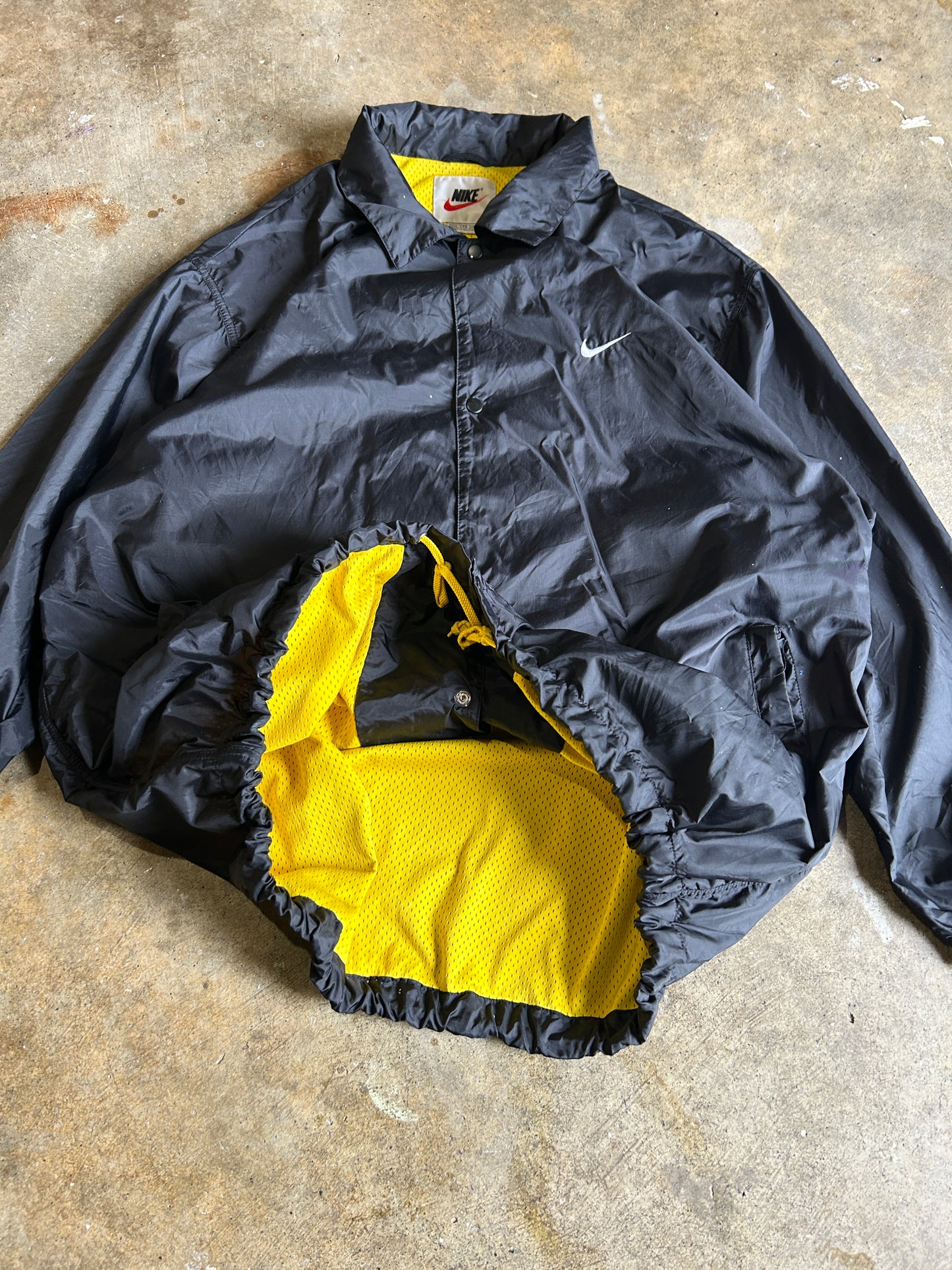 Vintage Yellow Logo Nike Windbreaker (2XL)